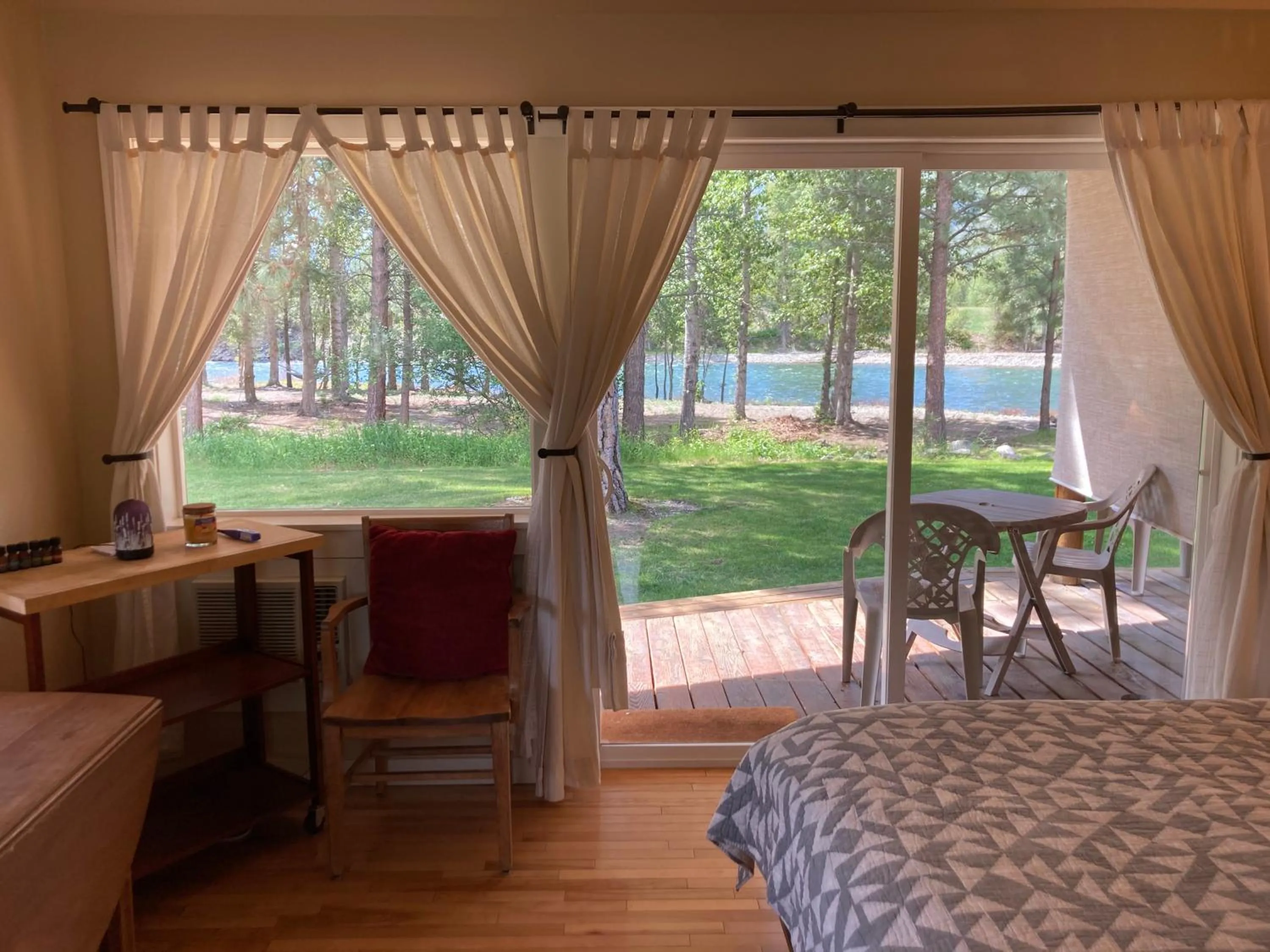 Patio, Bed in River Run Inn