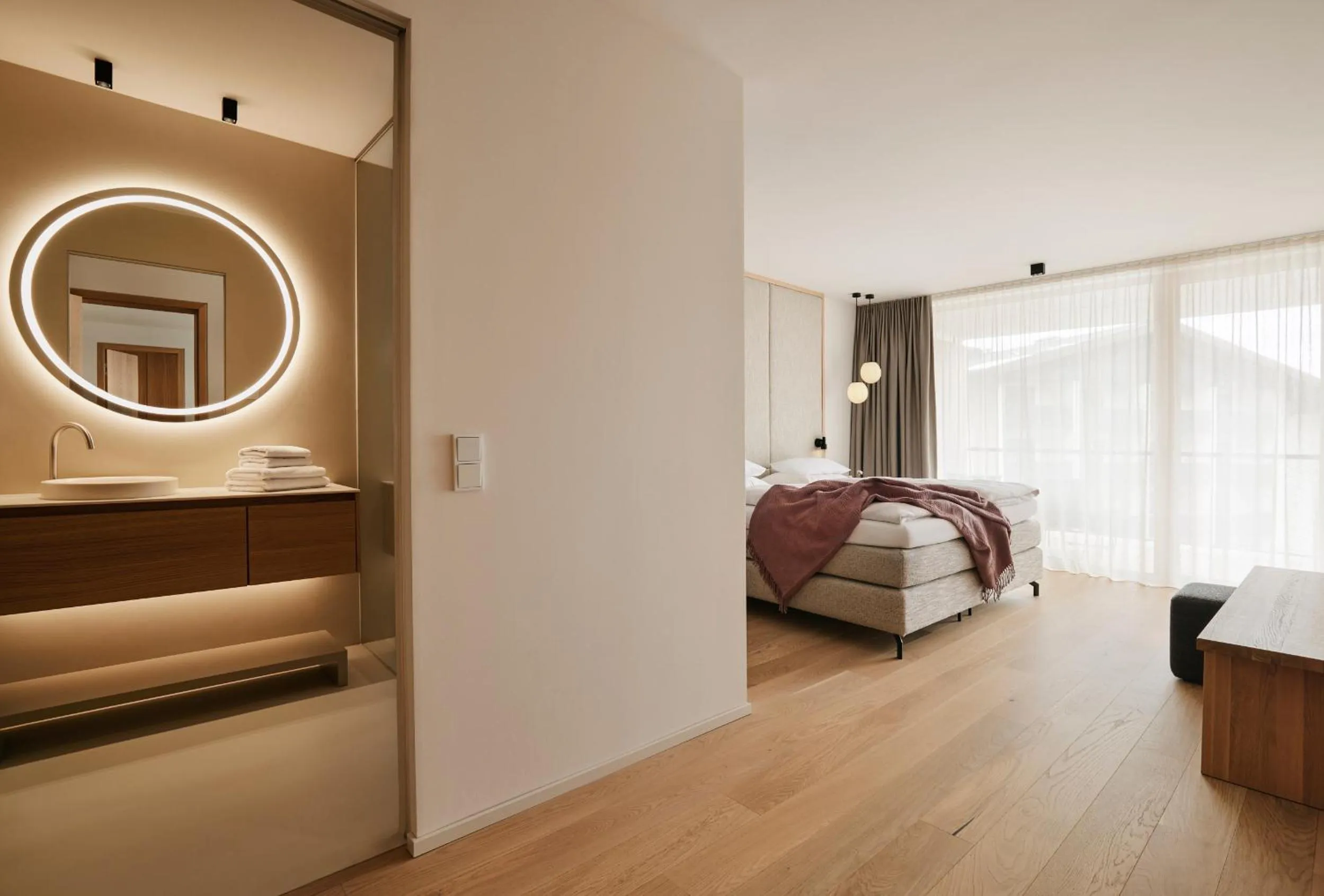 Bathroom, Bed in Haven Mountain Retreat