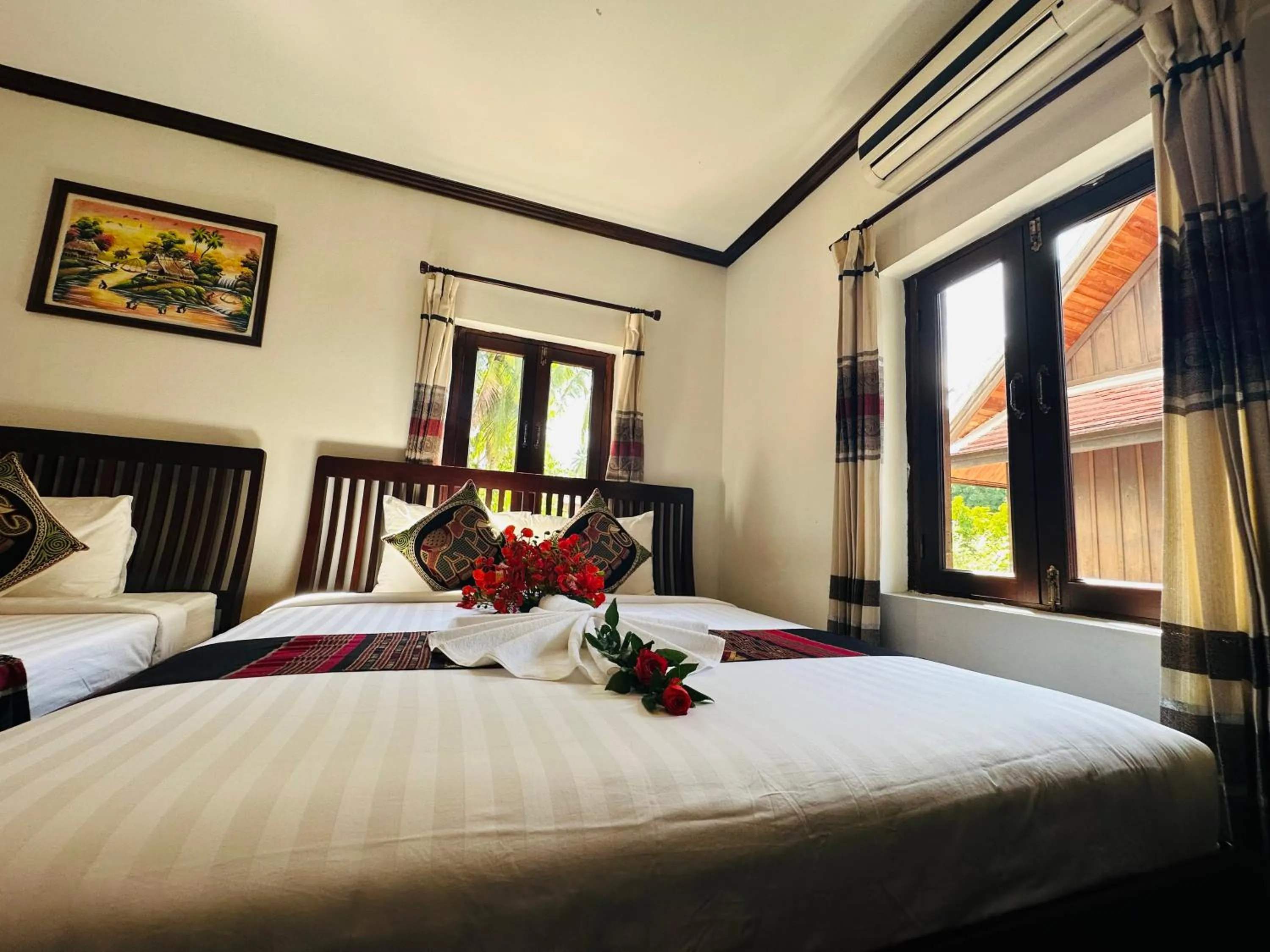 Bed in Thatsaphone Hotel