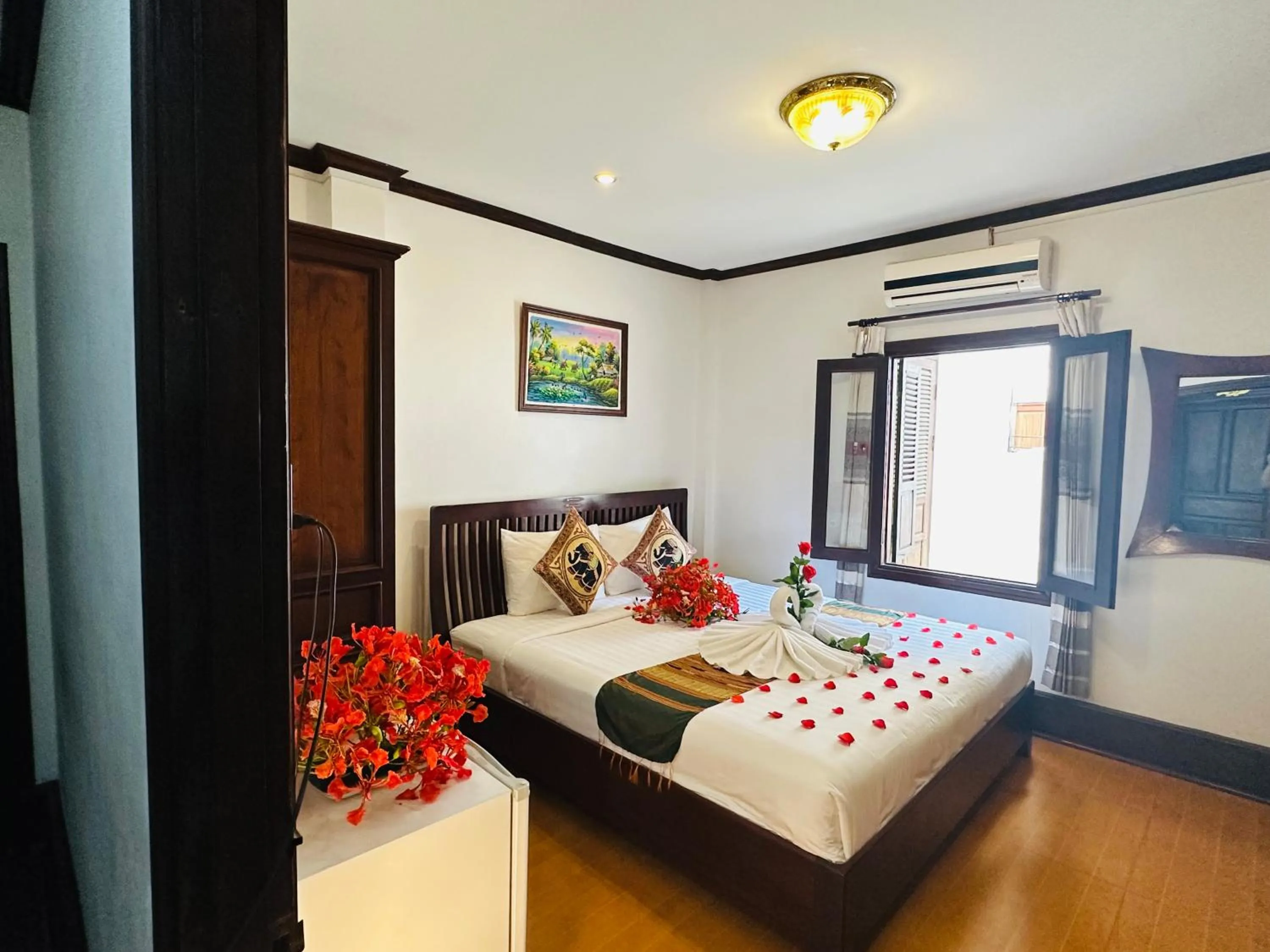 Bed in Thatsaphone Hotel