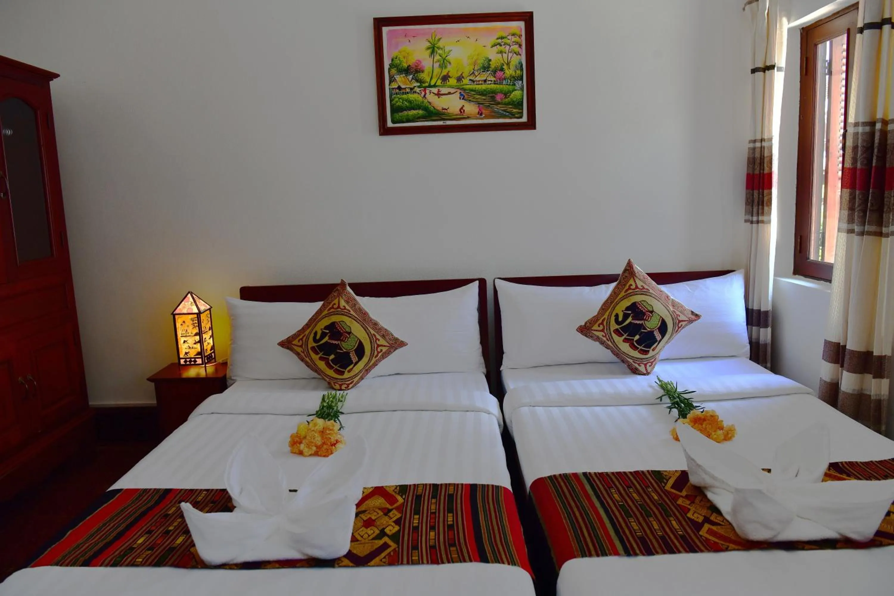 Bedroom, Bed in Thatsaphone Hotel