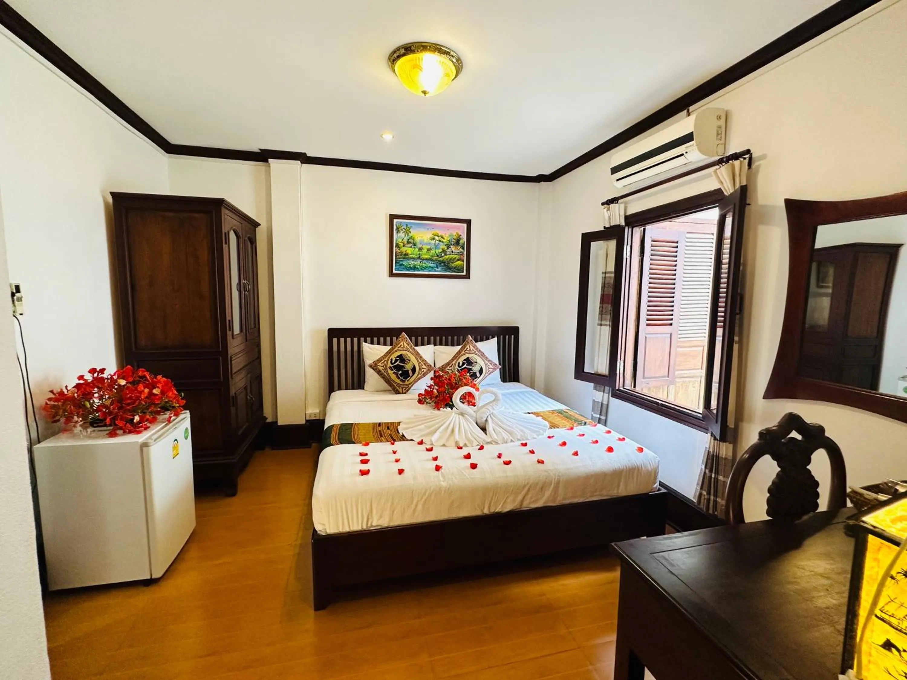 Bed in Thatsaphone Hotel