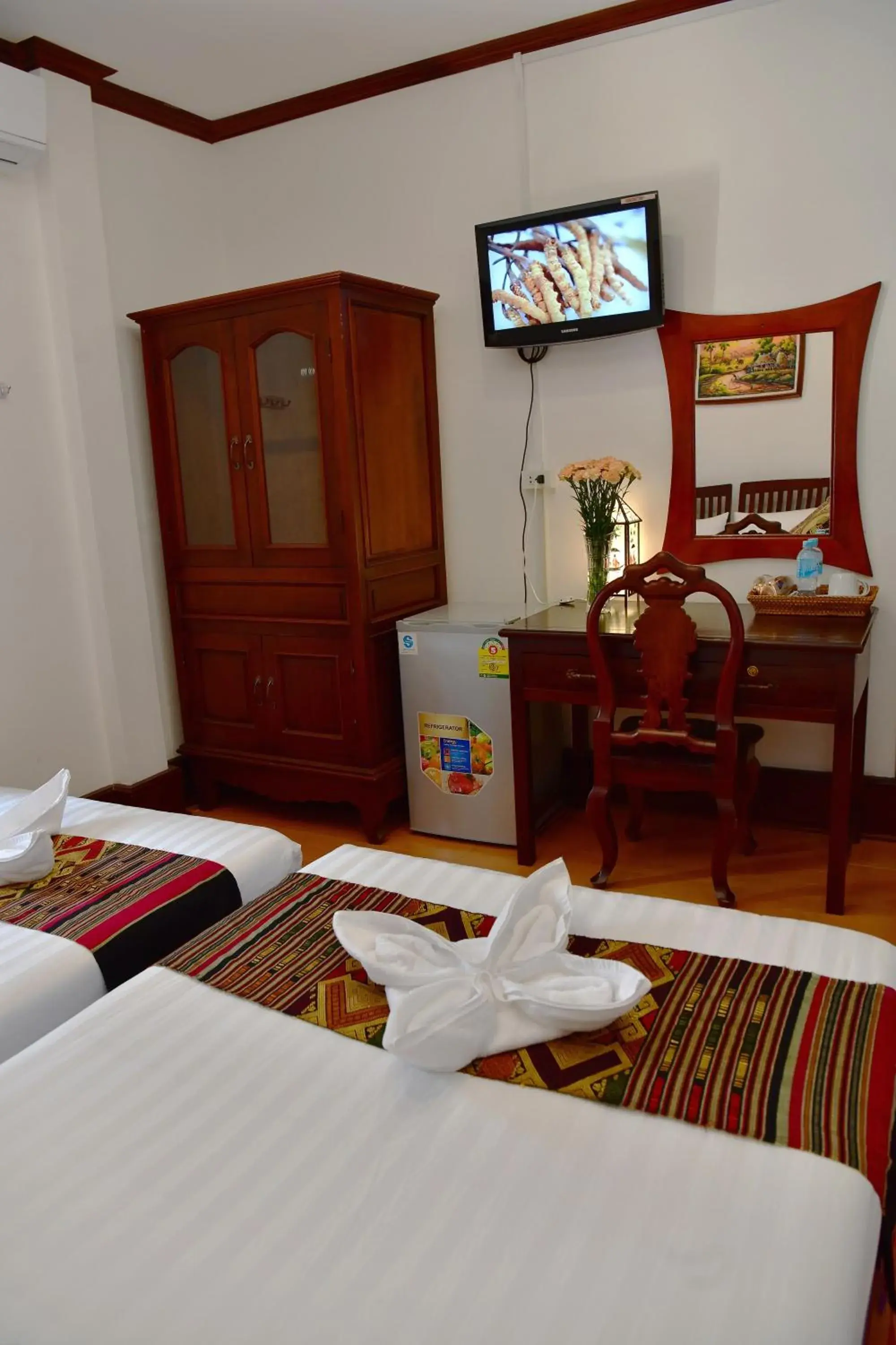 hair dresser, Bed in Thatsaphone Hotel hair dresser, Bed in Thatsaphone Hotel