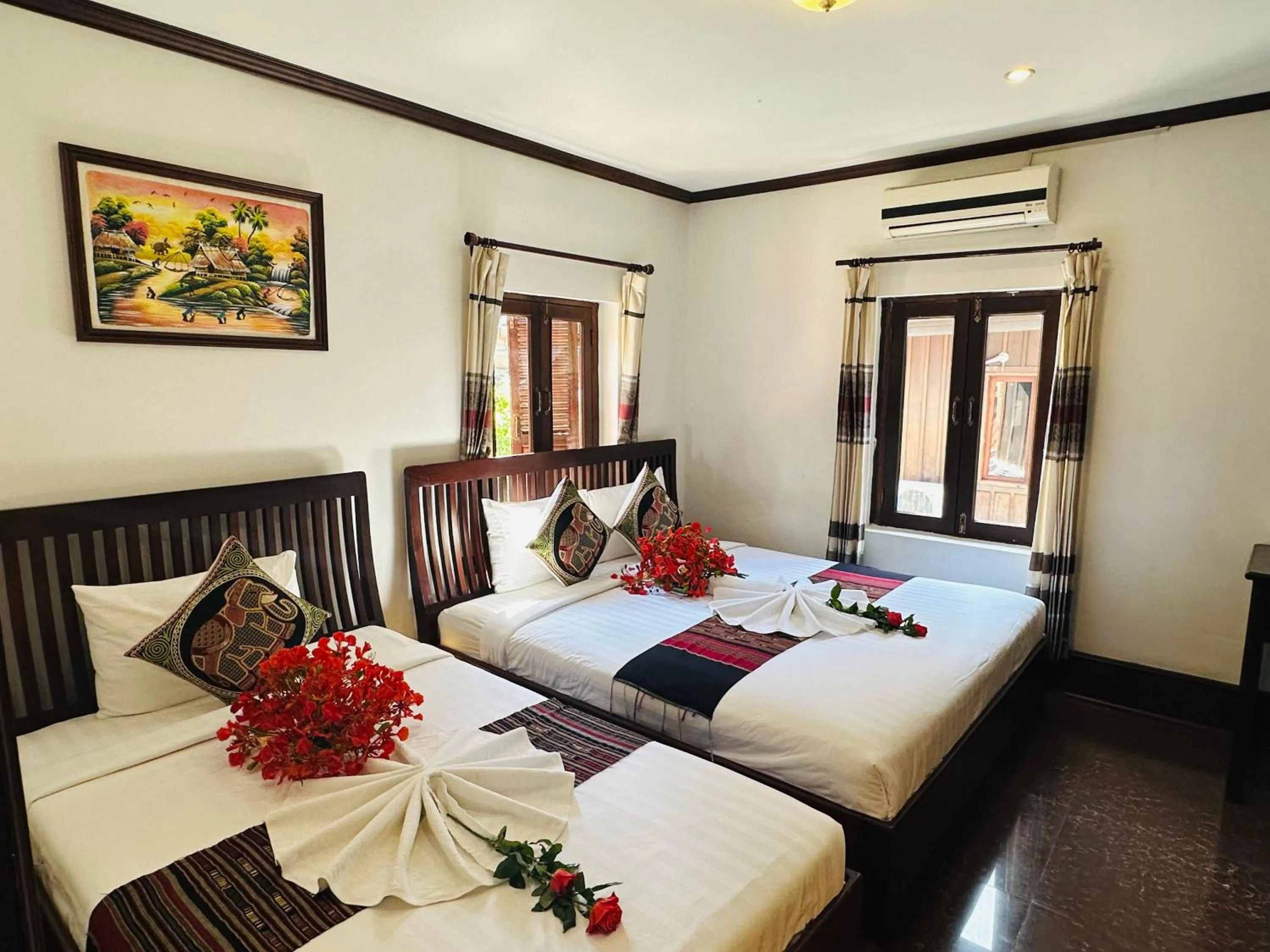 Bed in Thatsaphone Hotel