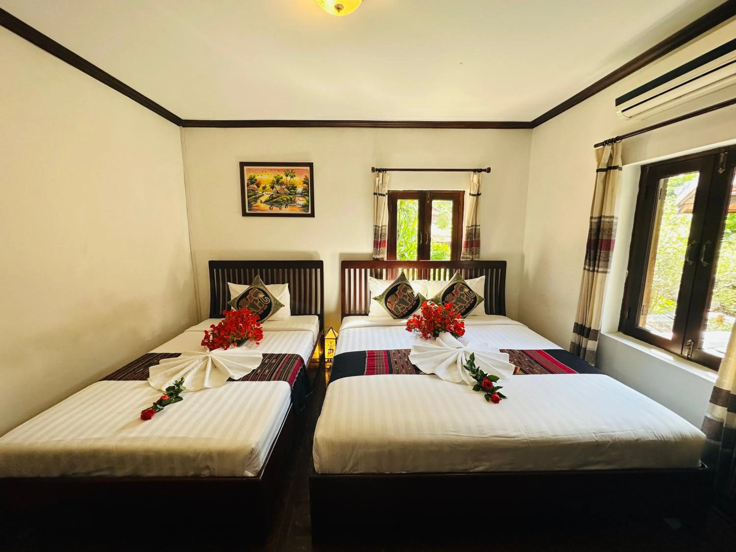 Bed in Thatsaphone Hotel