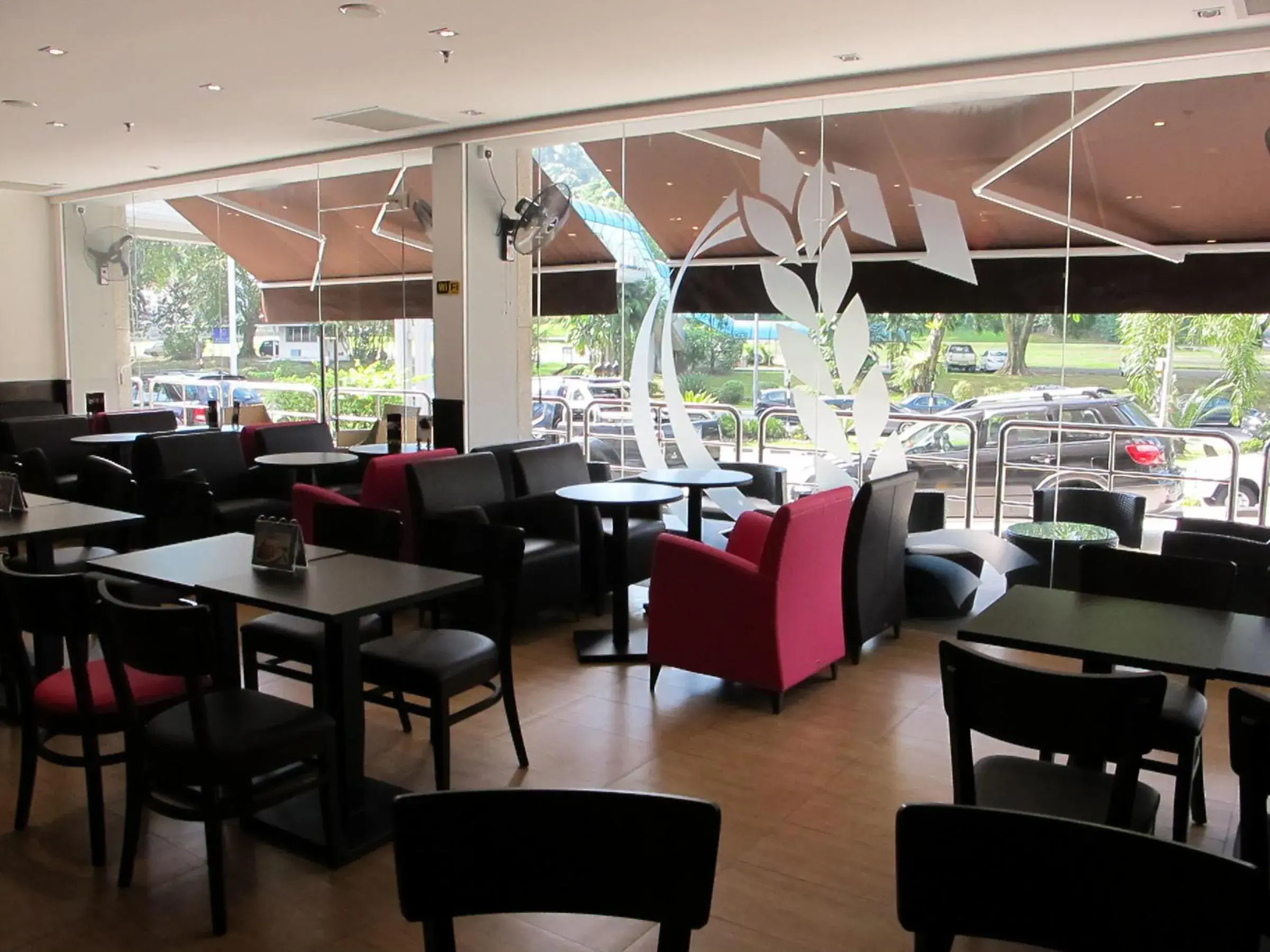 Restaurant/places to eat in Badi'ah Hotel Restaurant/places to eat in Badi'ah Hotel