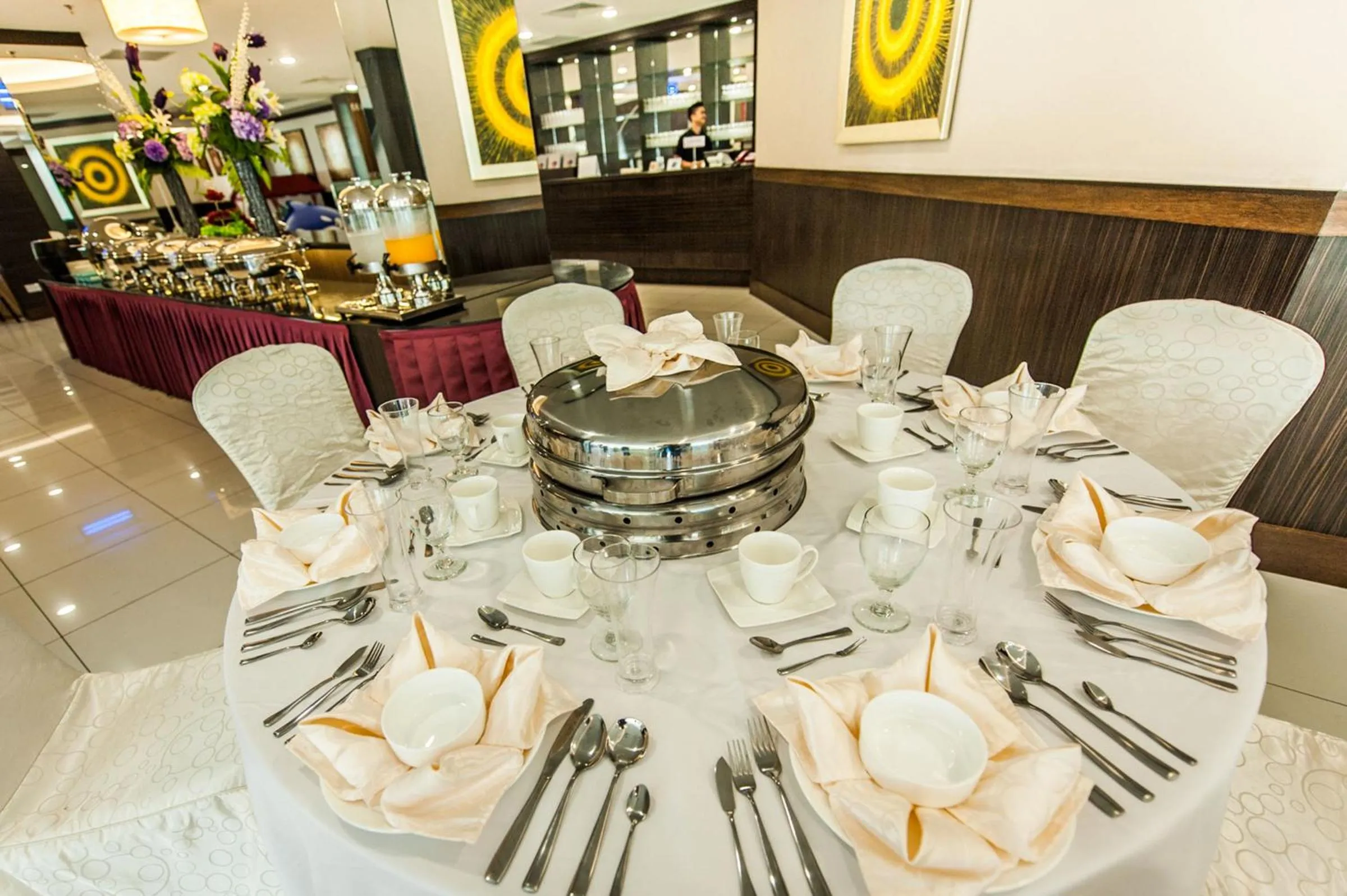 Restaurant/places to eat in Badi'ah Hotel