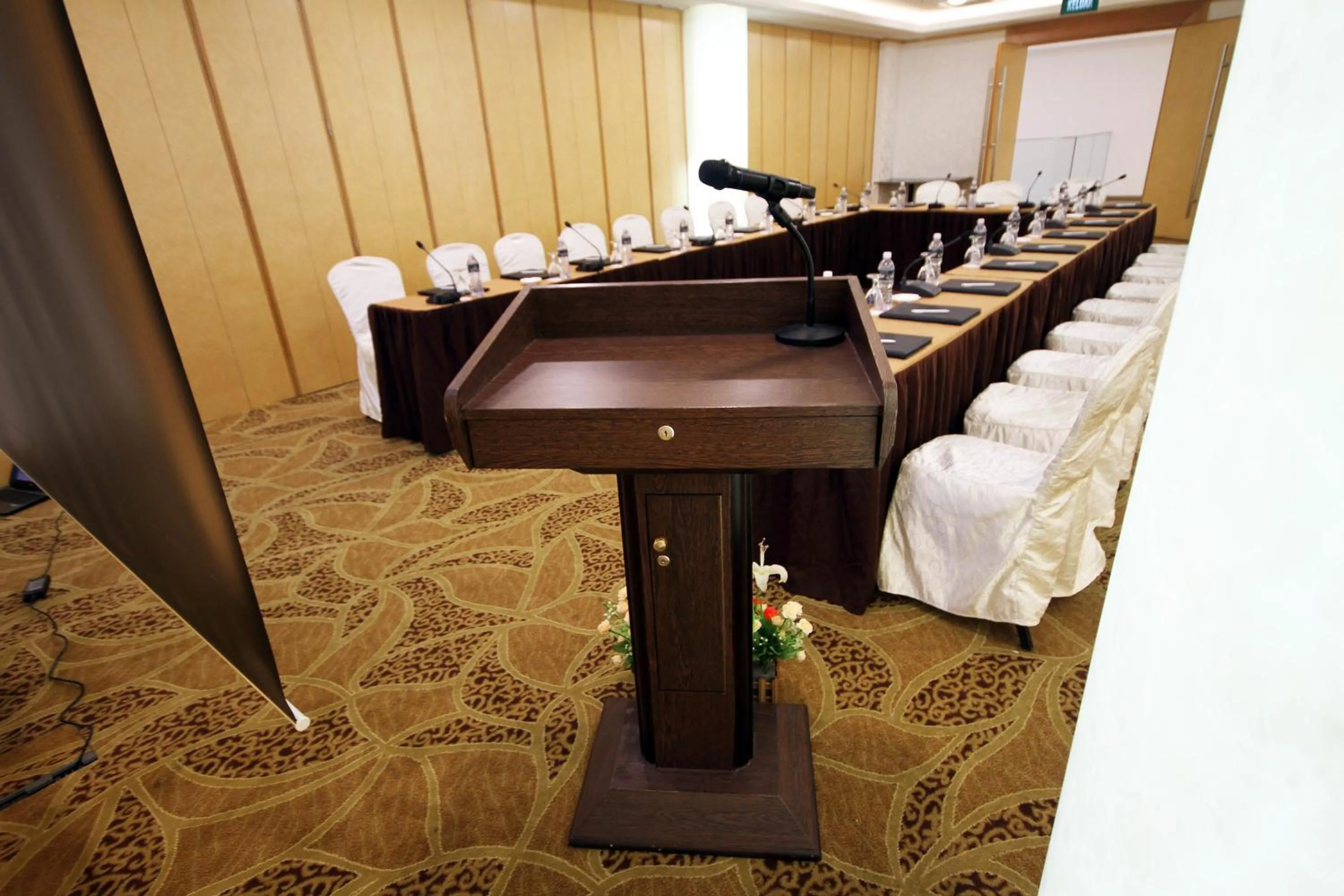 Meeting/conference room in Badi'ah Hotel