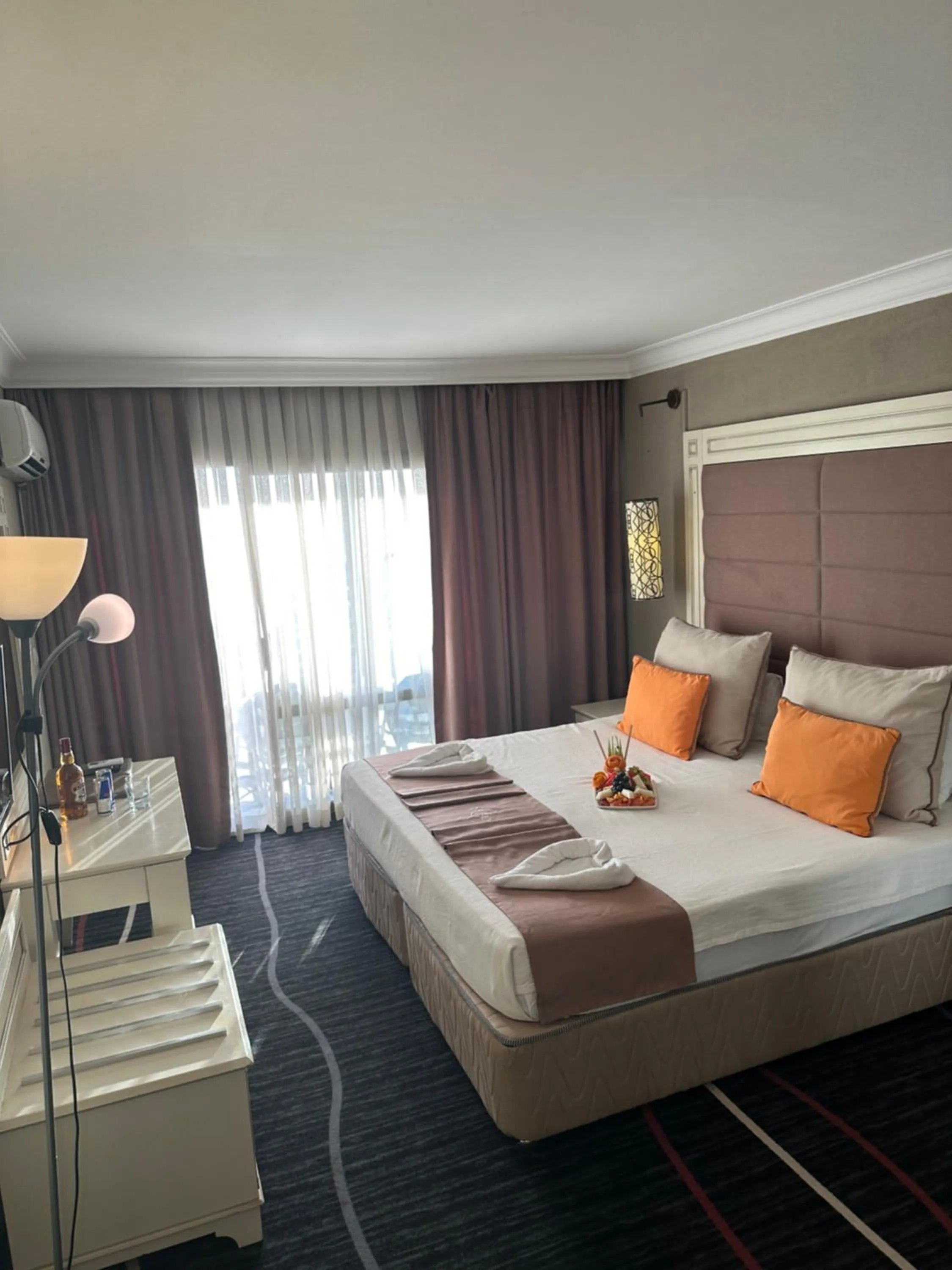 Bed in Suhan Seaport Hotel