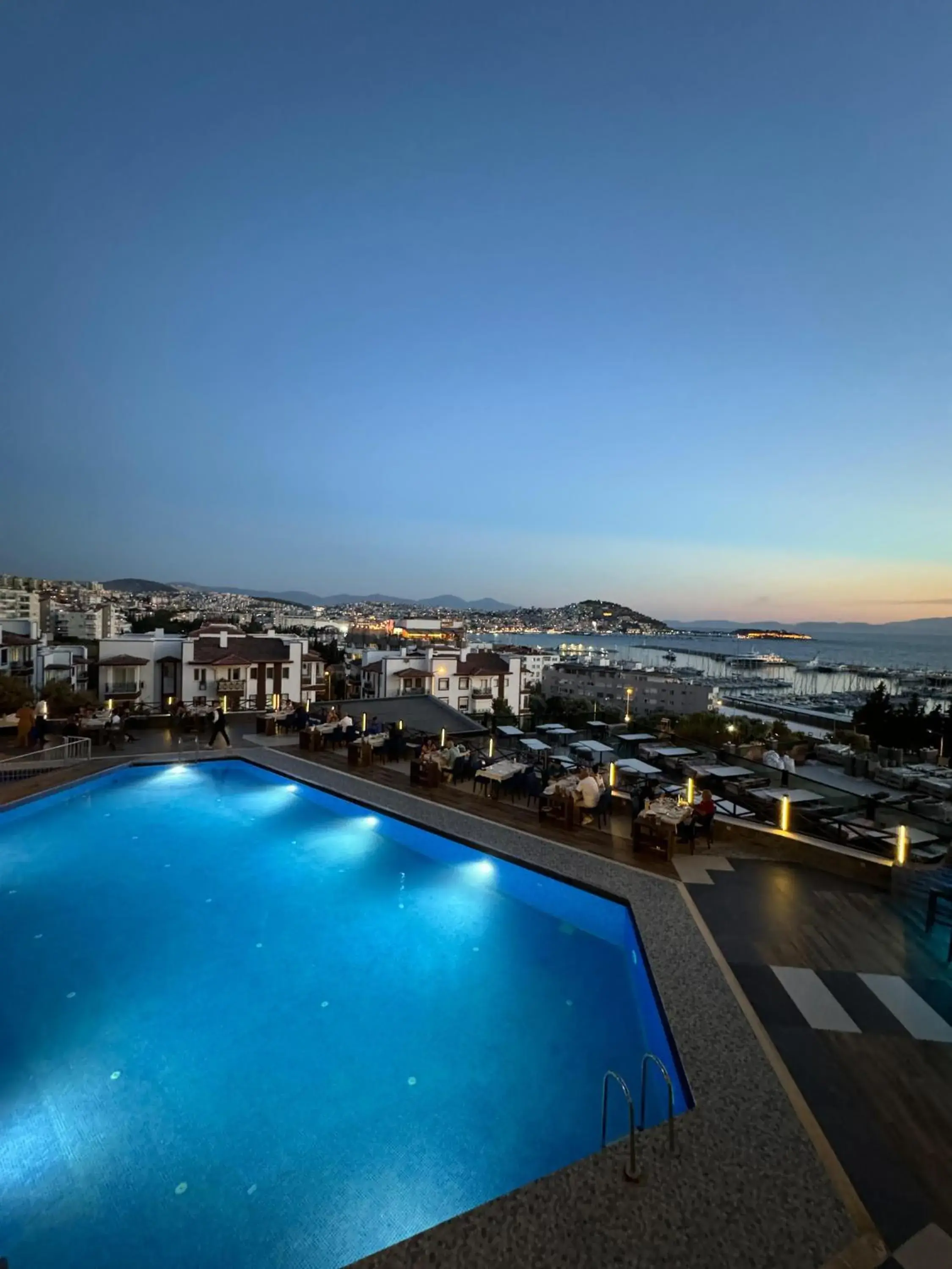 Restaurant/places to eat in Suhan Seaport Hotel Restaurant/places to eat in Suhan Seaport Hotel