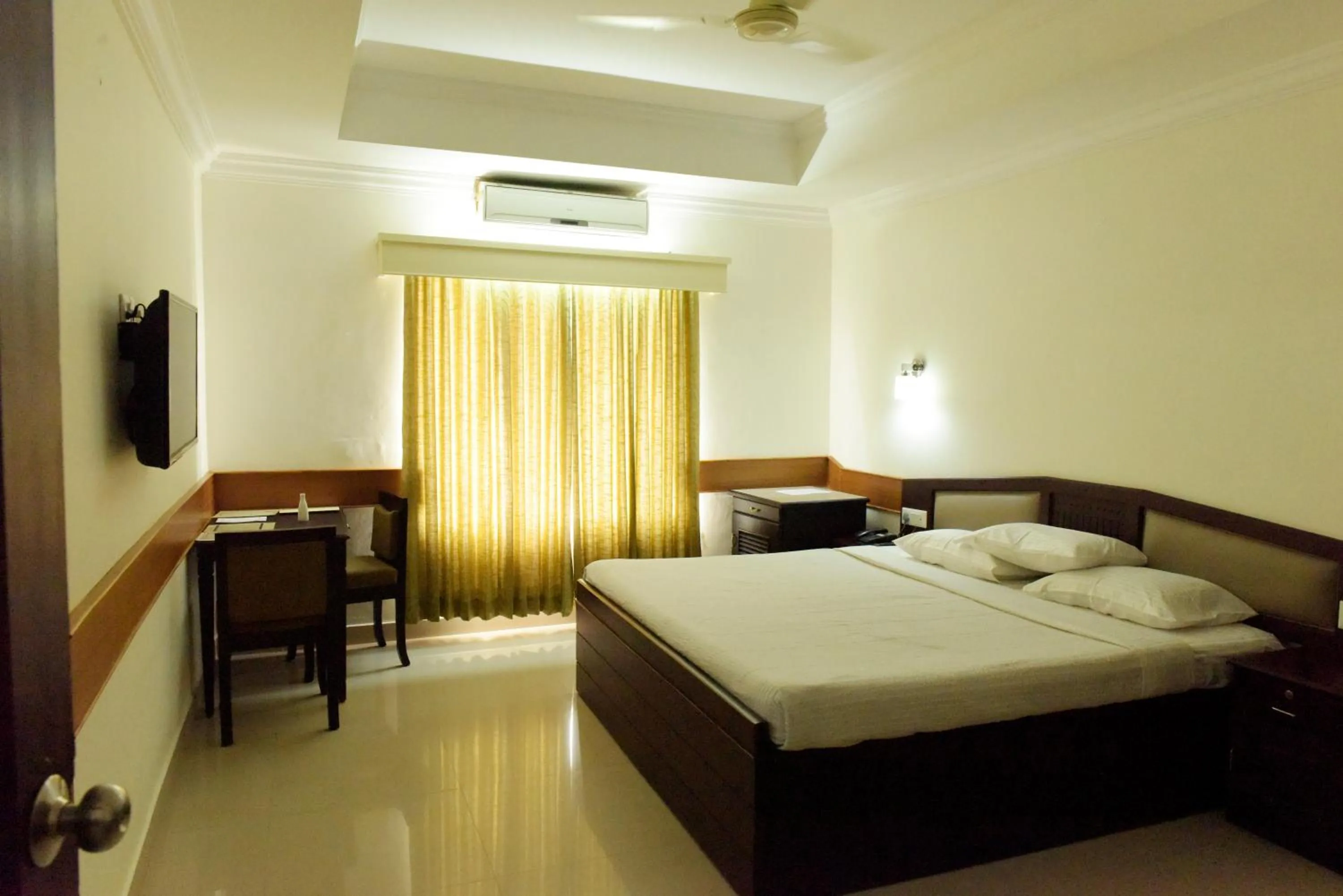 Bed in Paray Village County