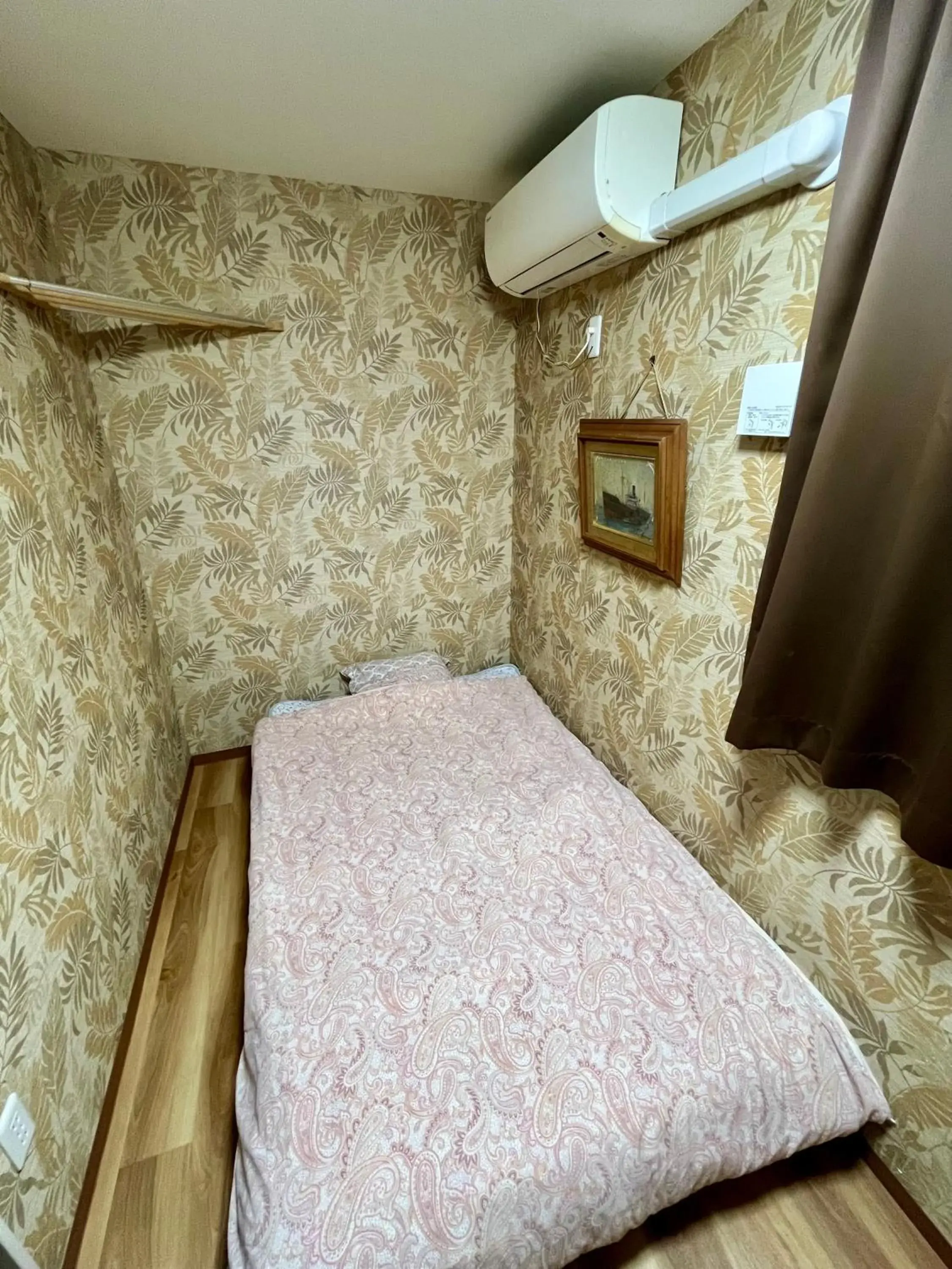 Bed in Tokyo Guest House 2020 Bed in Tokyo Guest House 2020