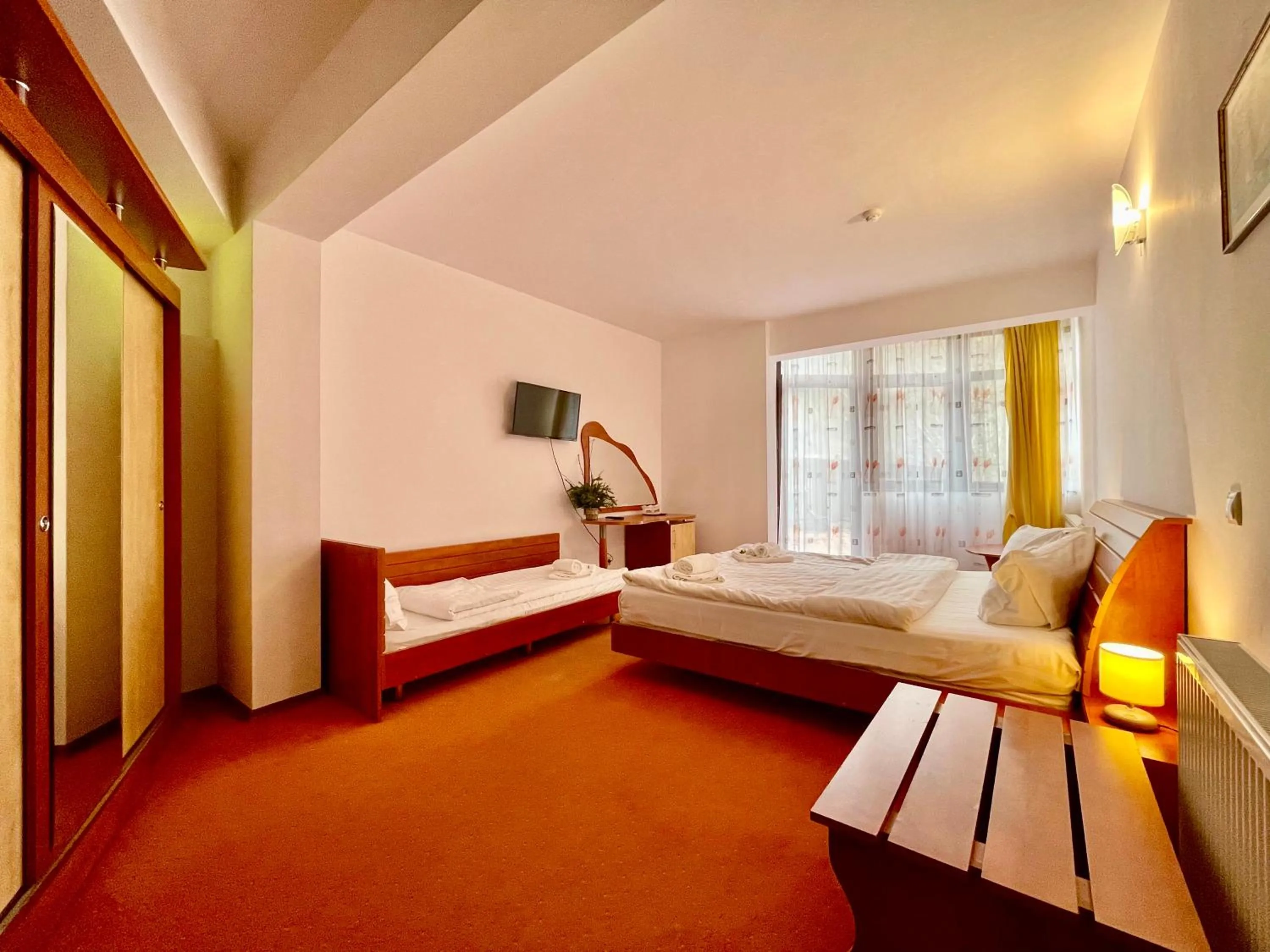 Photo of the whole room in Vila Condor