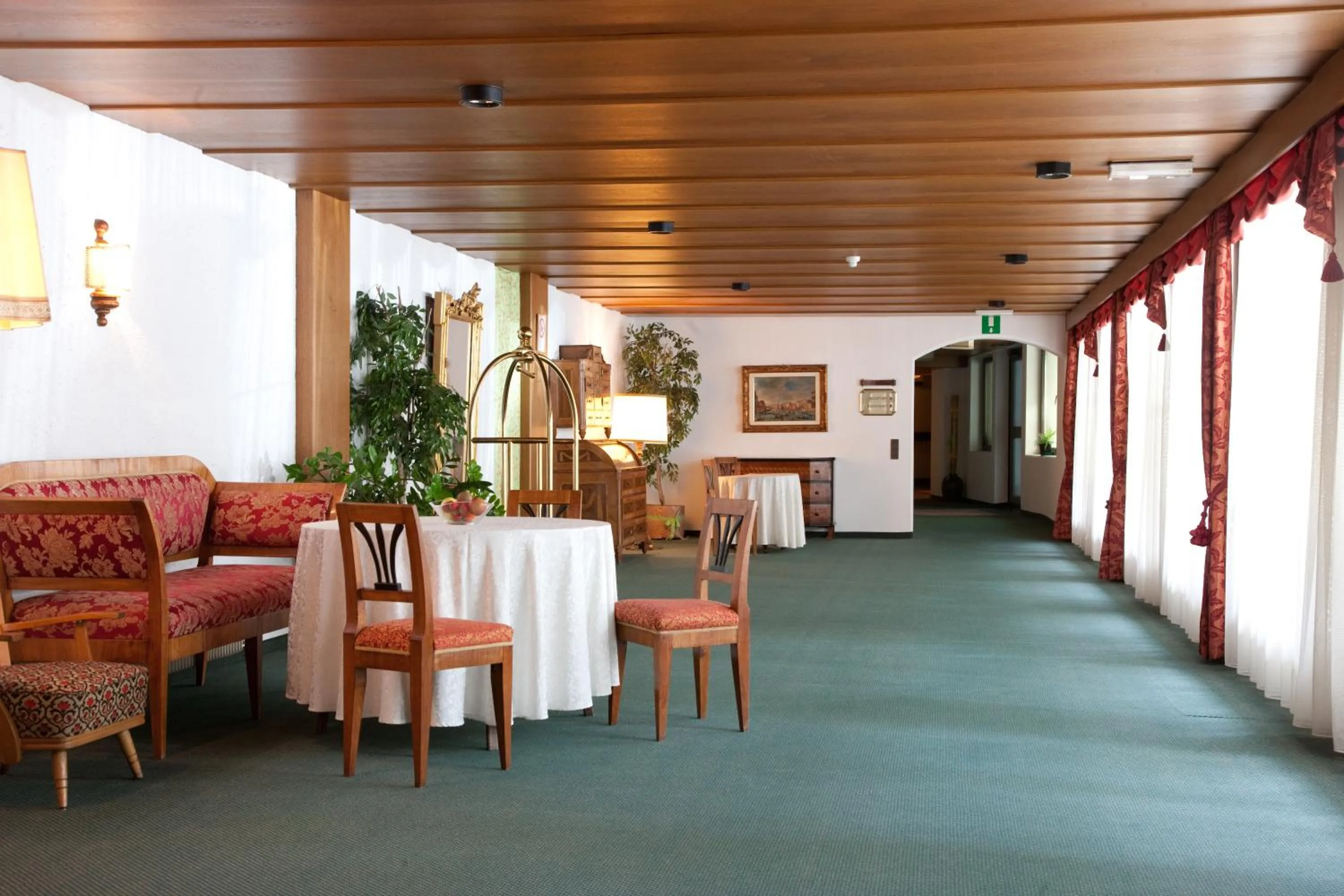 Lobby or reception in Hotel Grüner Baum