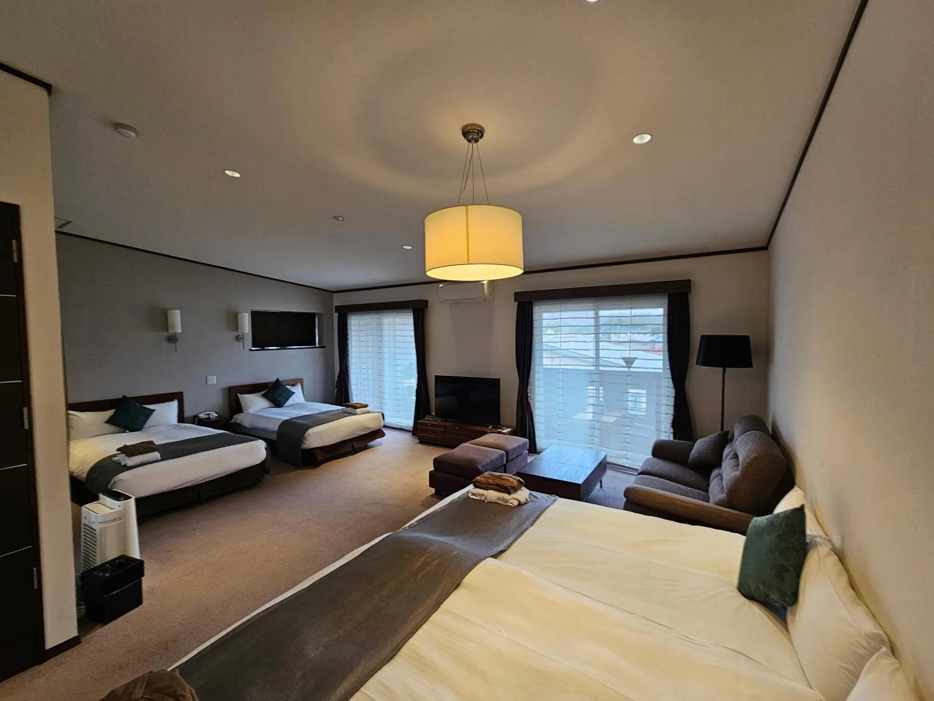 Photo of the whole room, Bed in Hotel Grand Vert Kyu Karuizawa
