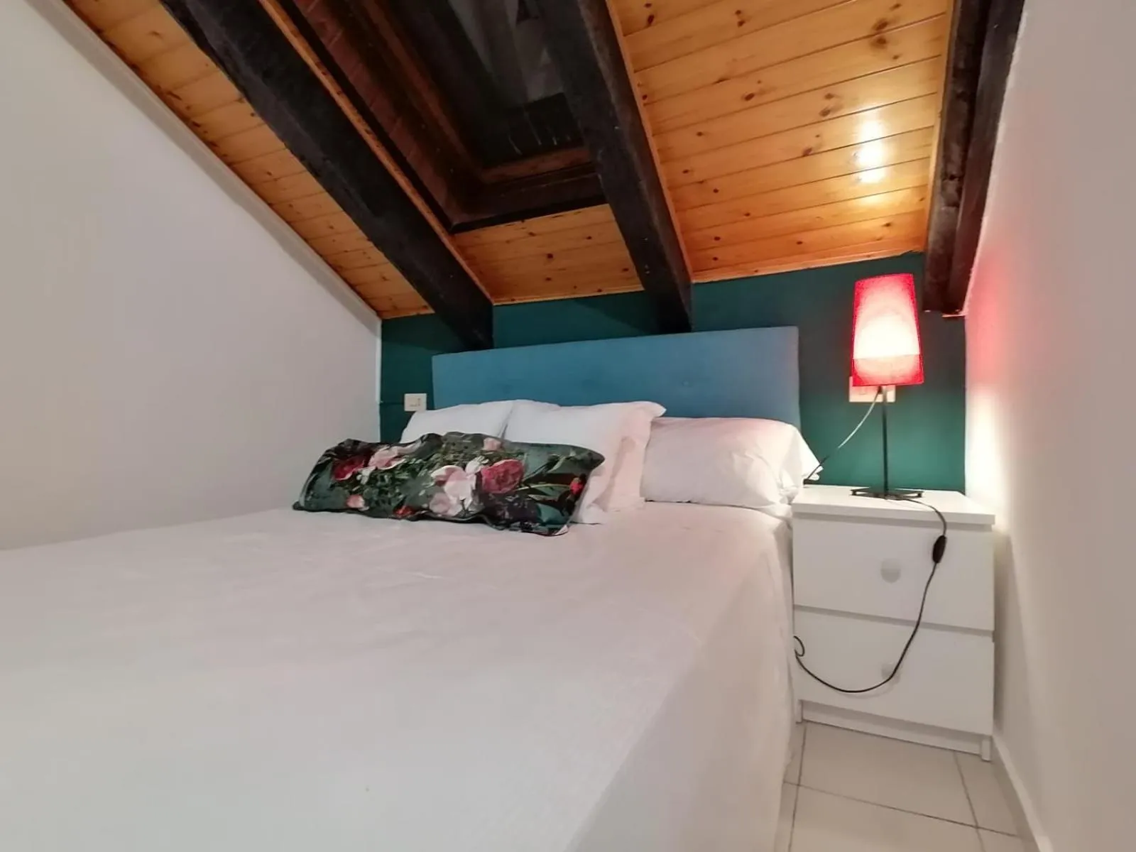 Bed in Mercanti Attic Version