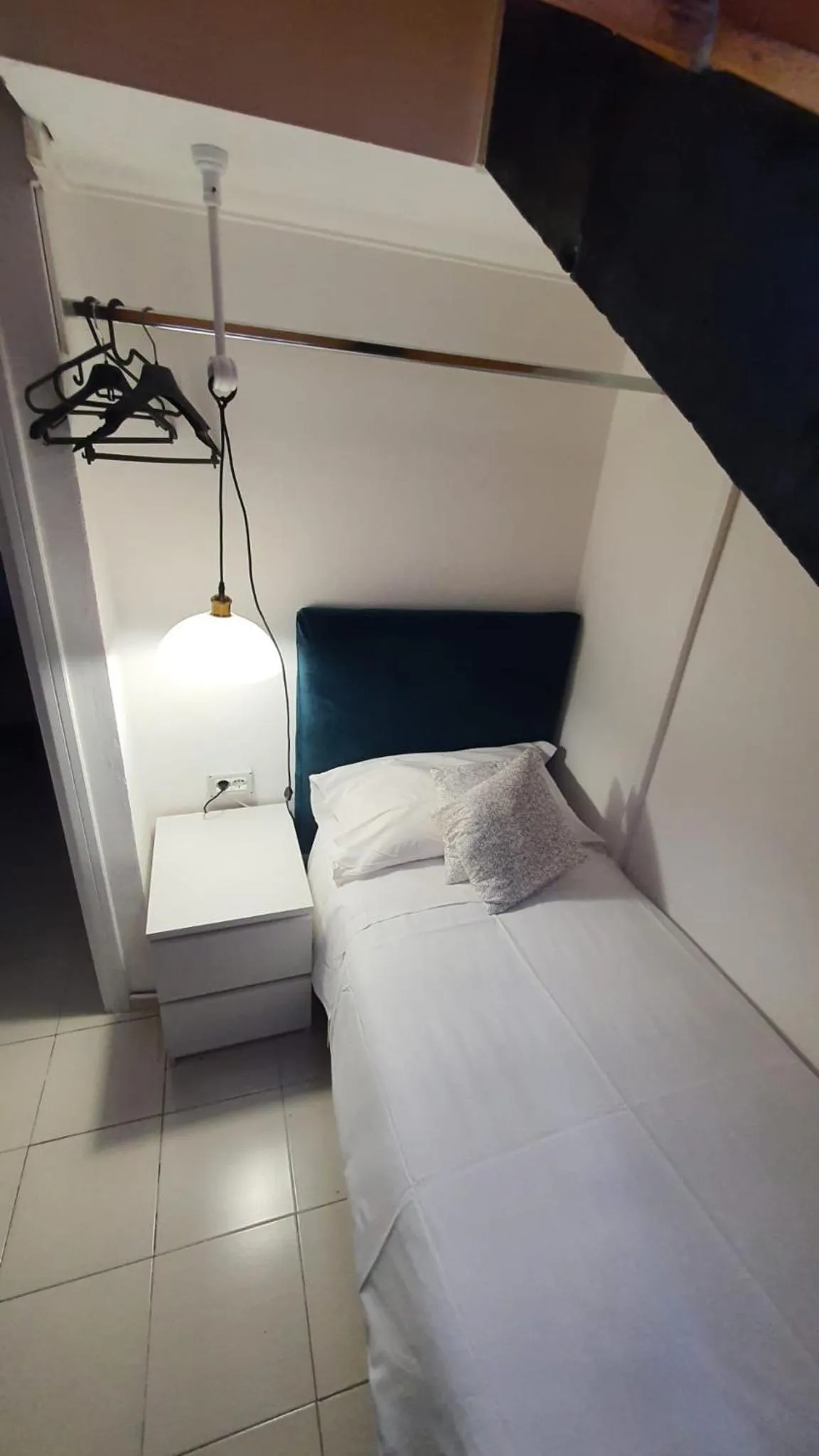 Bed in Mercanti Attic Version