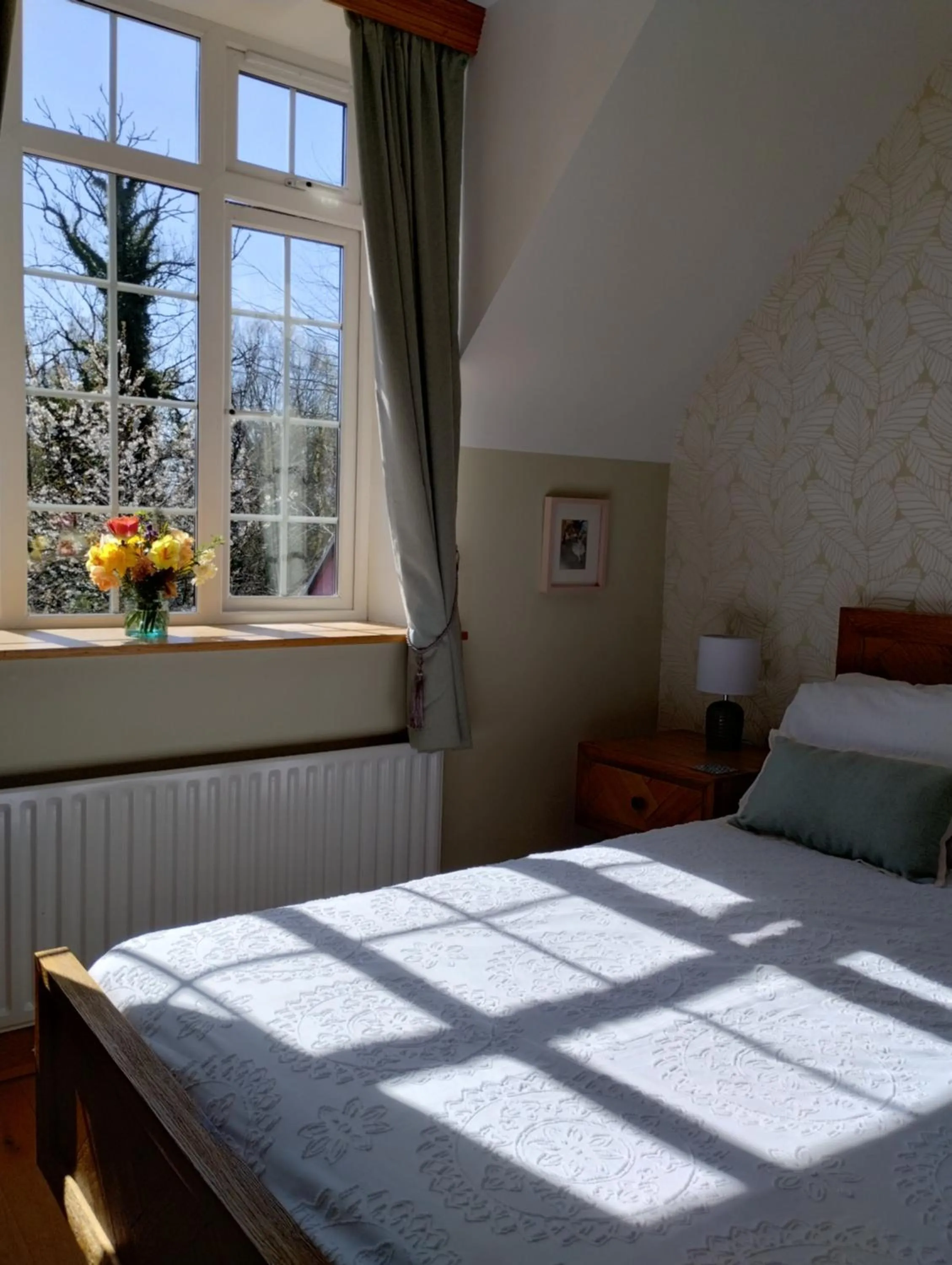 Bedroom, Bed in Rossclare Lodge