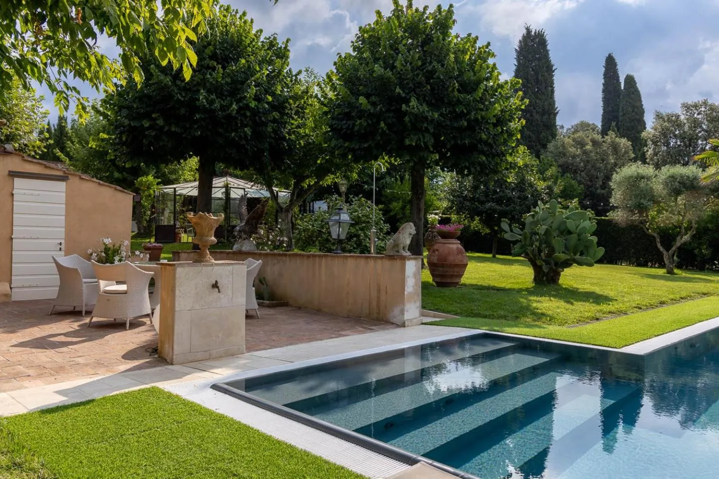 Swimming pool in B&B Ninfeo dell' Arancera