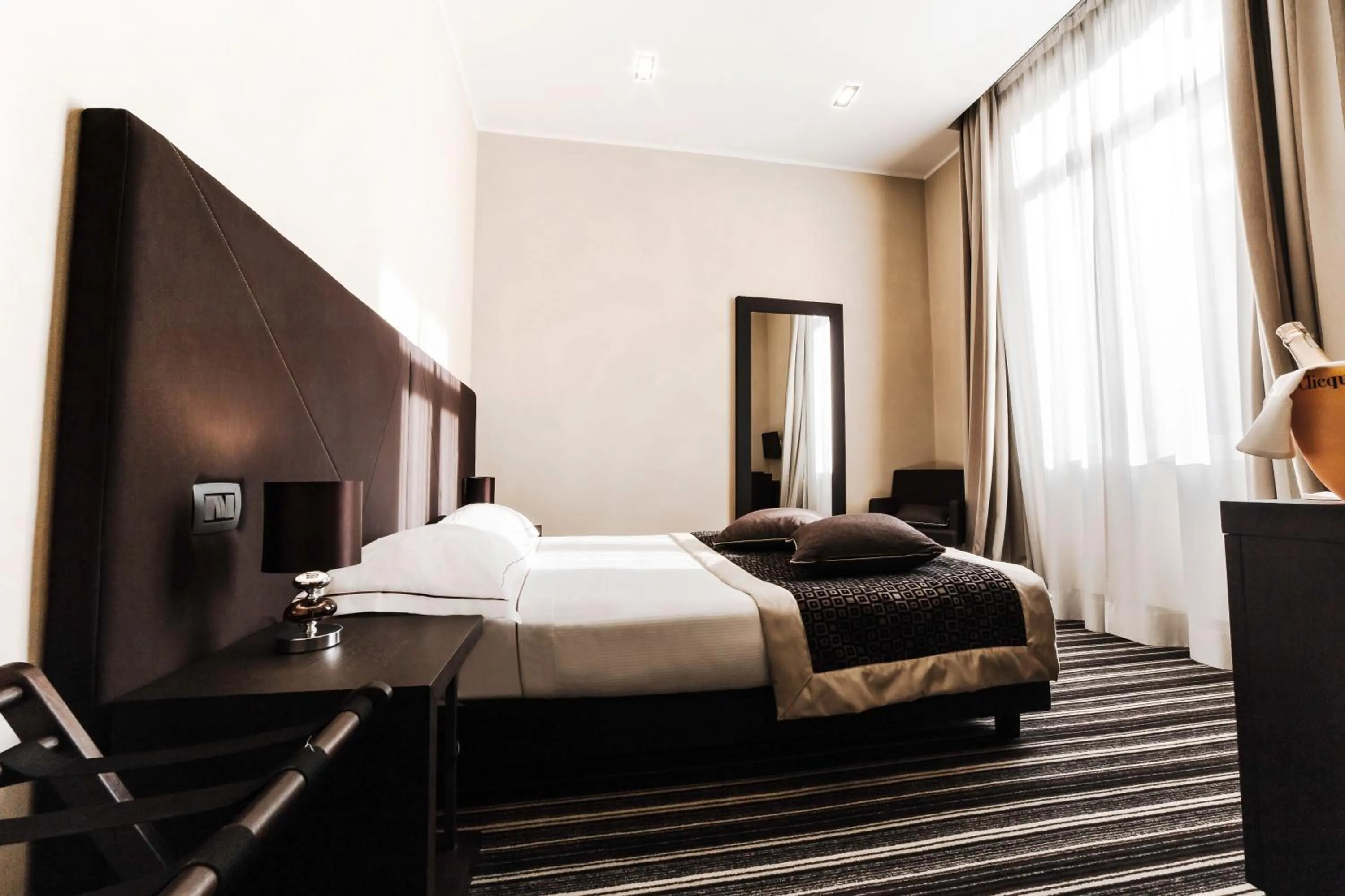 Photo of the whole room, Bed in Hotel Principe Di Torino