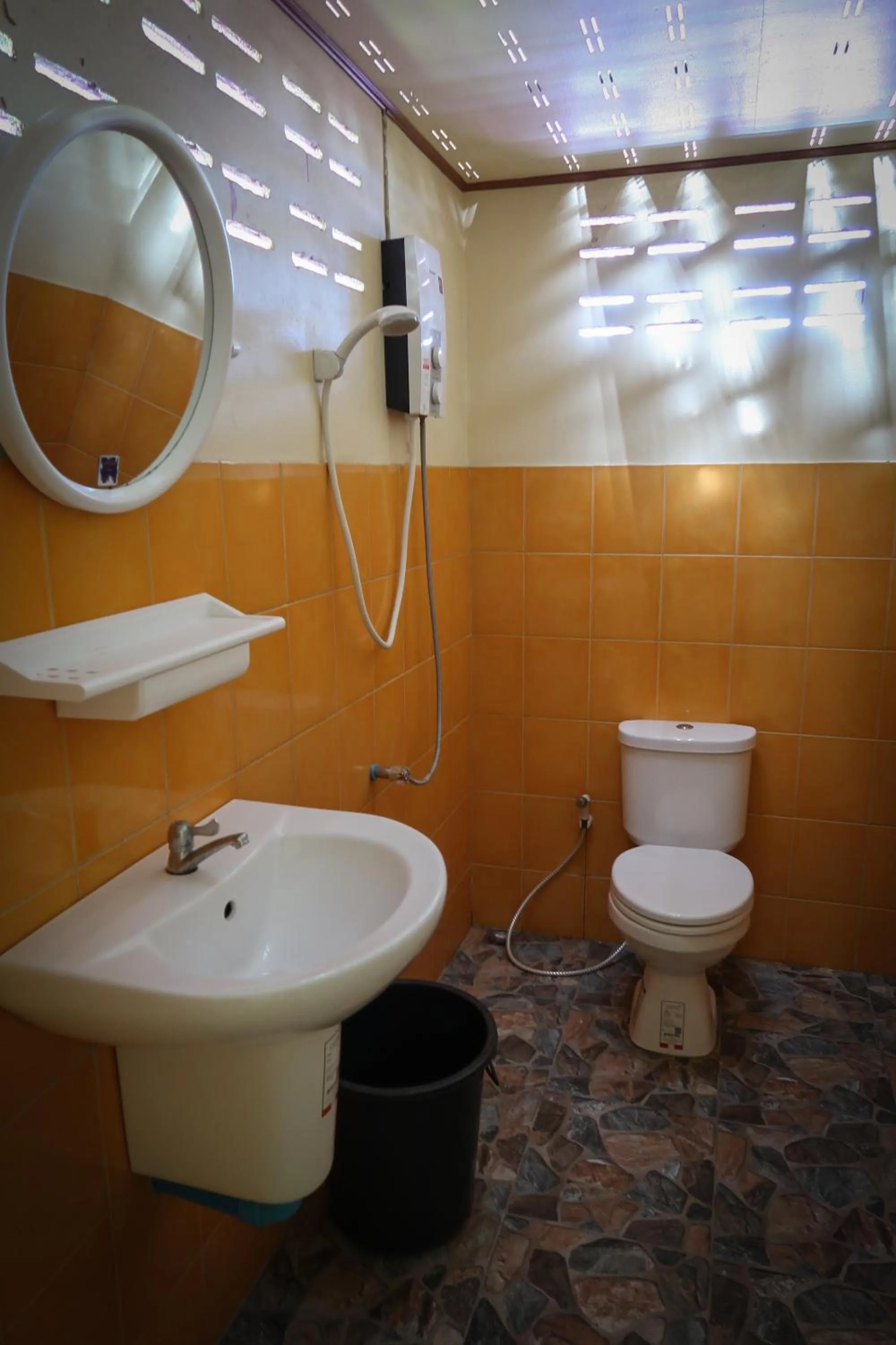 Shower in The Mermaid House