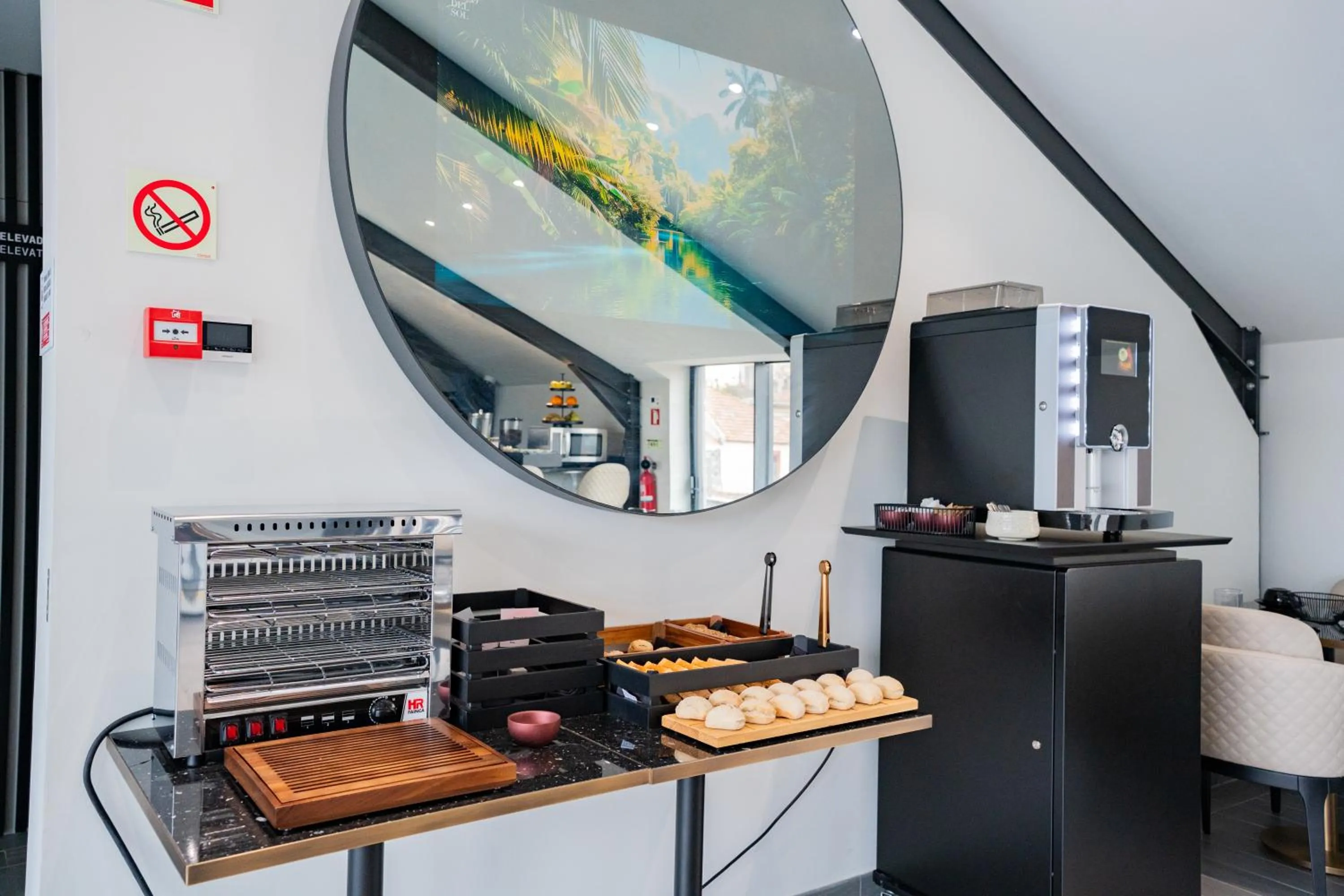 Food and drinks in Smartr Porto Gaia & Spa