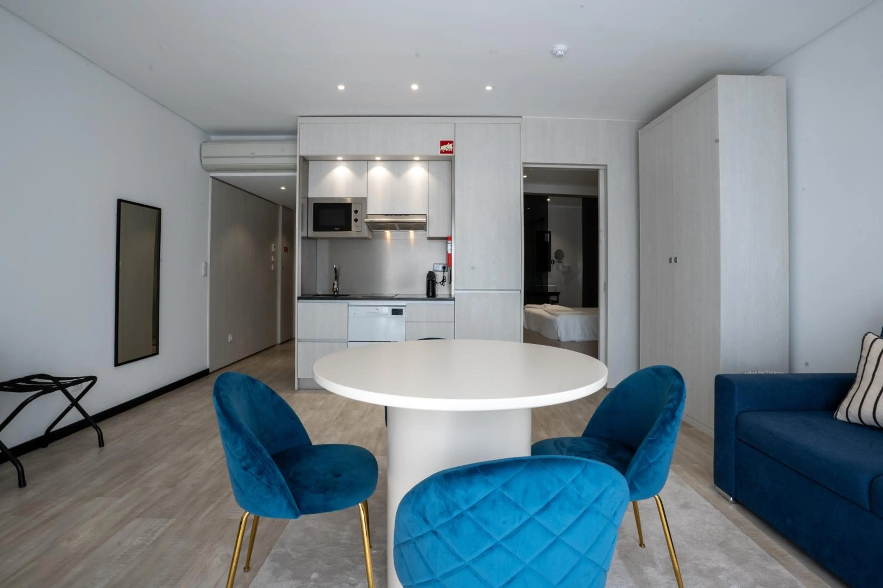 Kitchen or kitchenette in Smartr Porto Gaia & Spa