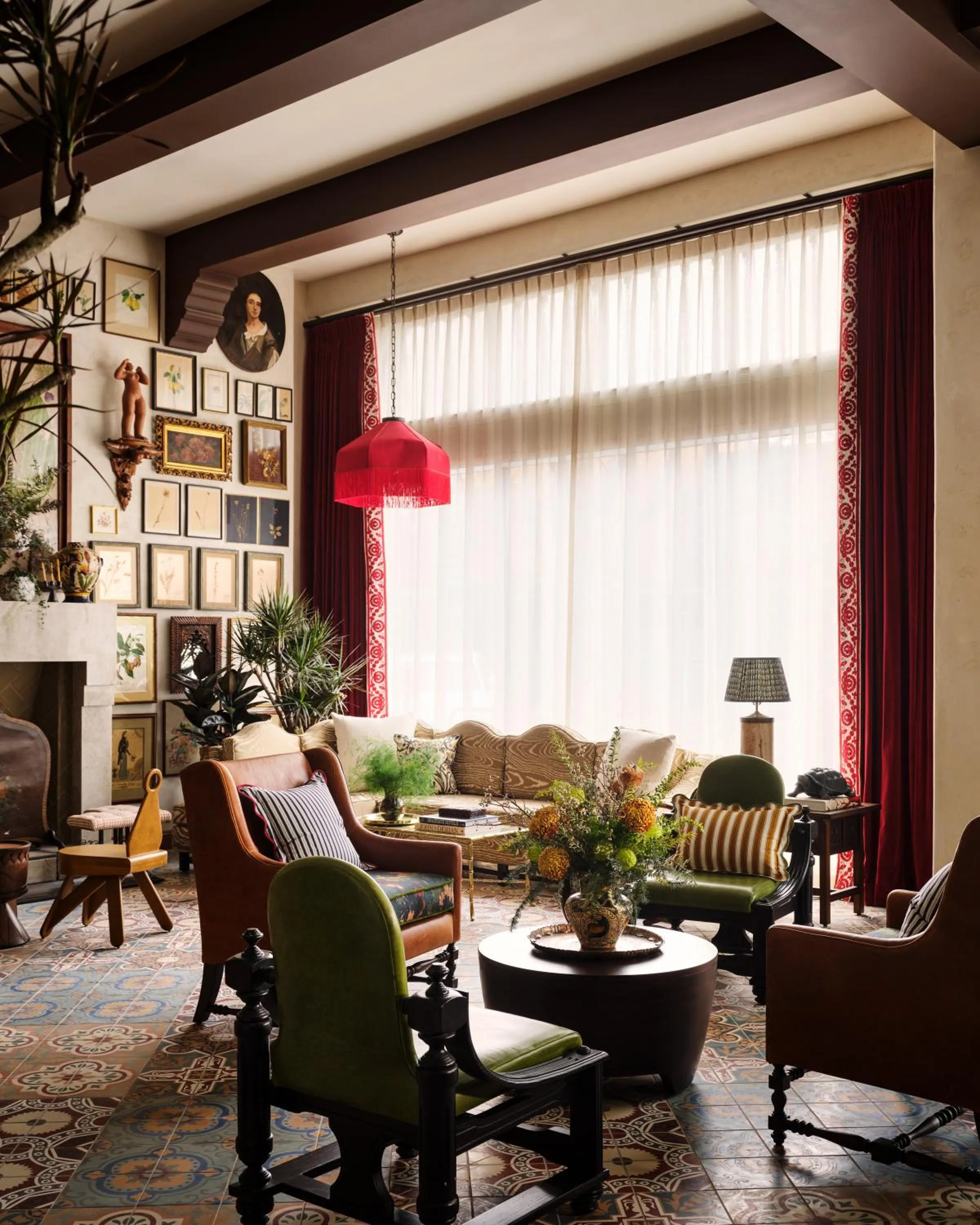 Communal lounge/ TV room in Graduate by Hilton Palo Alto