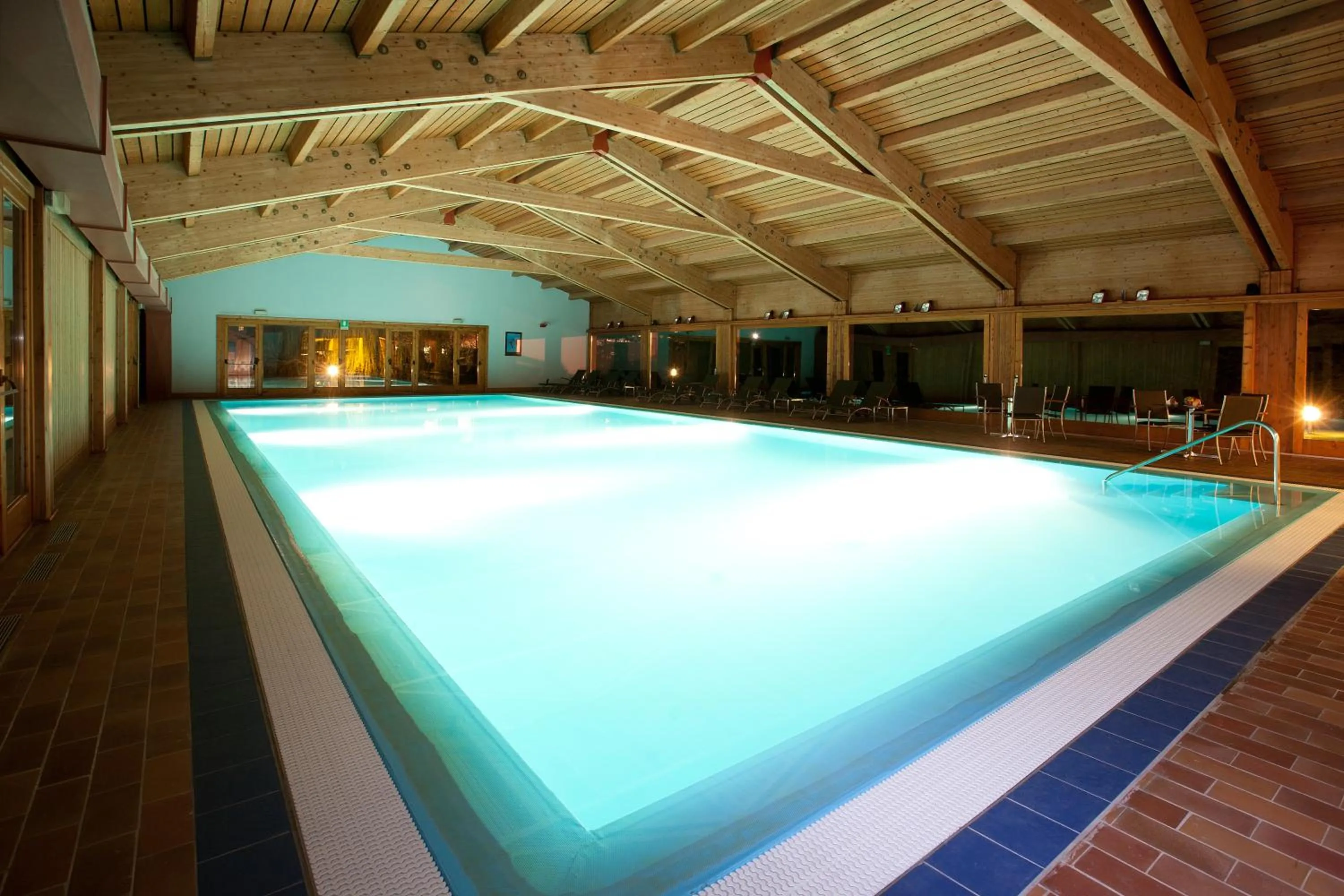 Swimming pool in Palace Hotel Wellness & Beauty