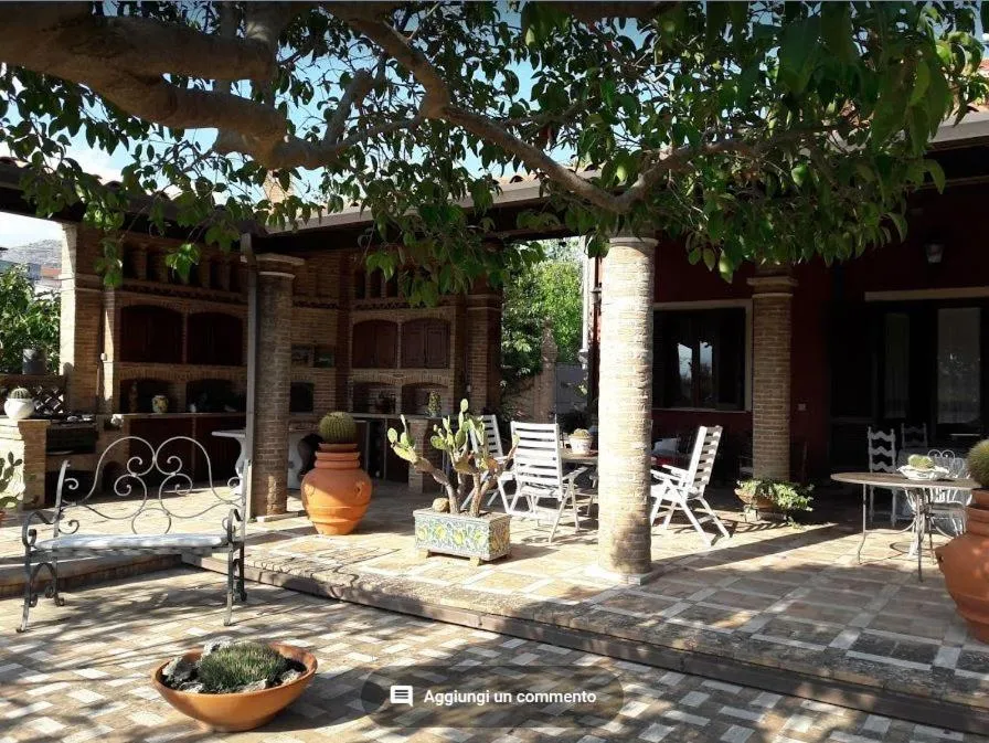 Garden in Villa Chiarenza Maison d'Hotes