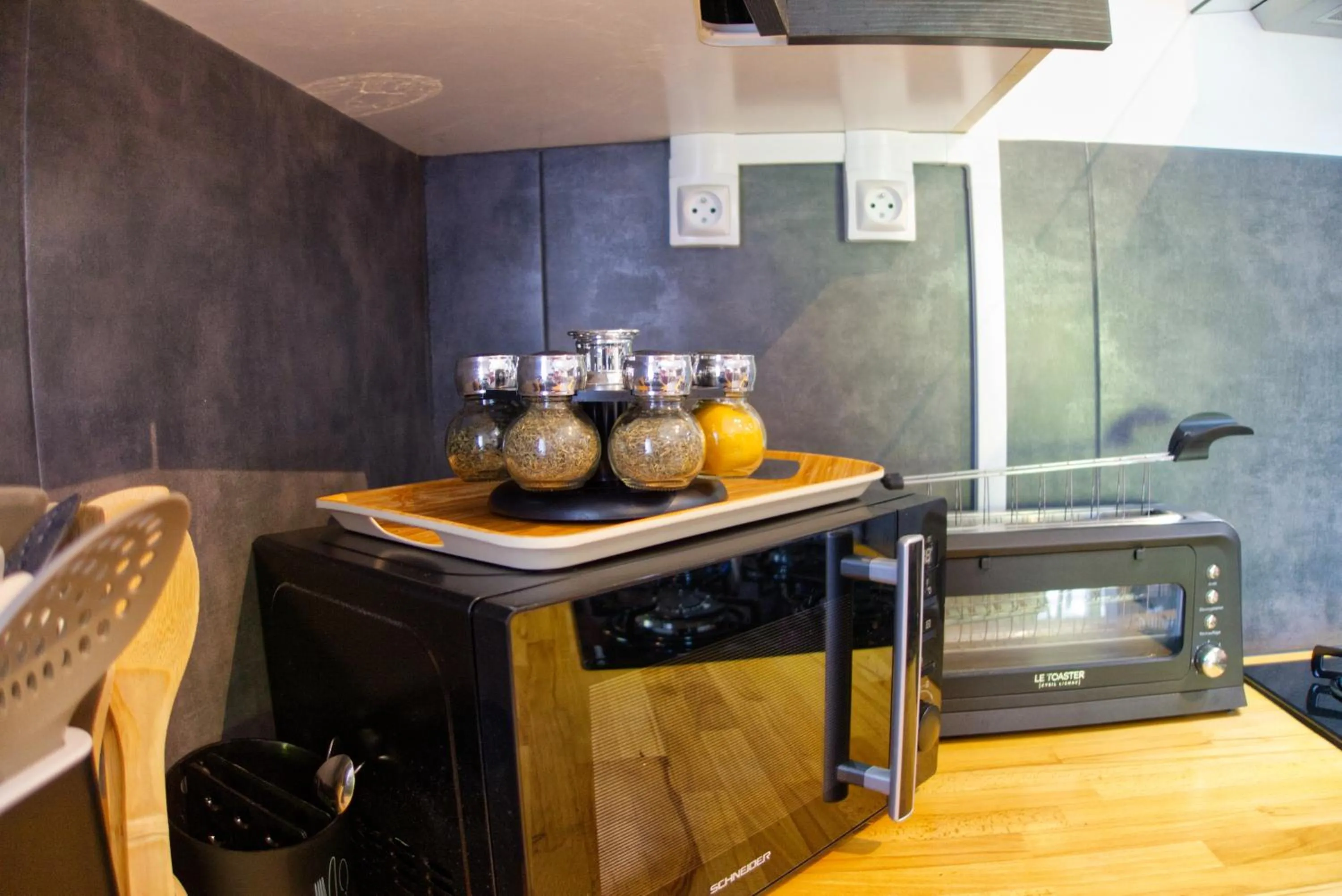 Kitchen or kitchenette in Ka Hema - Maison entière avec Jacuzzi et vue sur mer