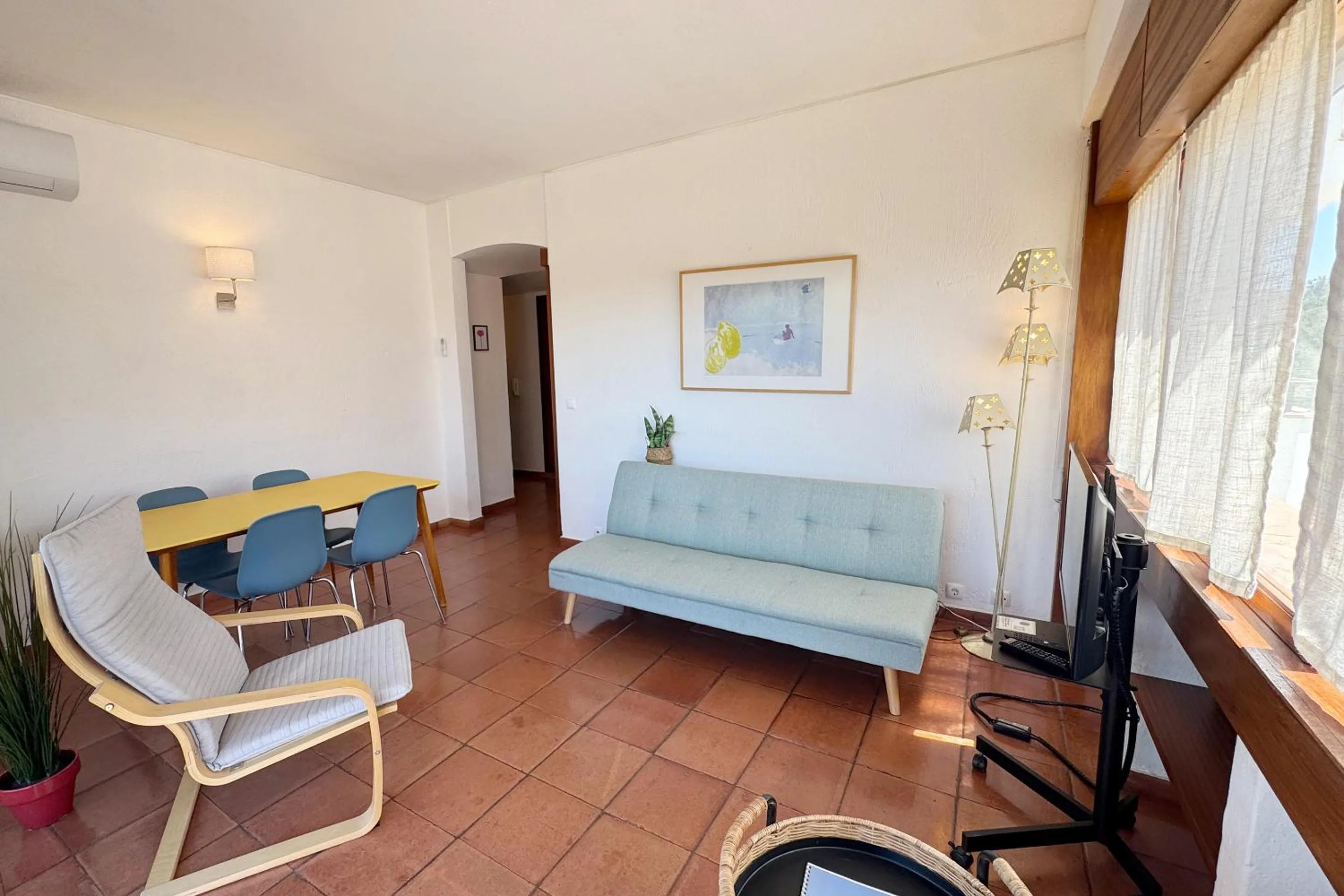 Living room in Apartment on the beach by amcf