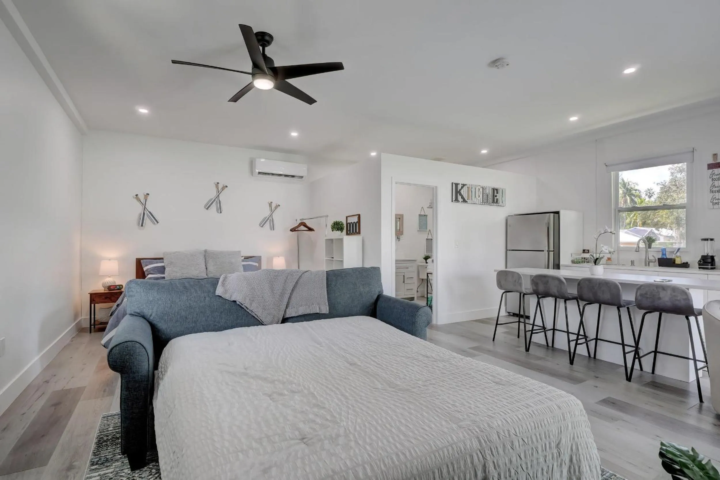 Bed in Three Rental Units In This Bonita Springs Compound