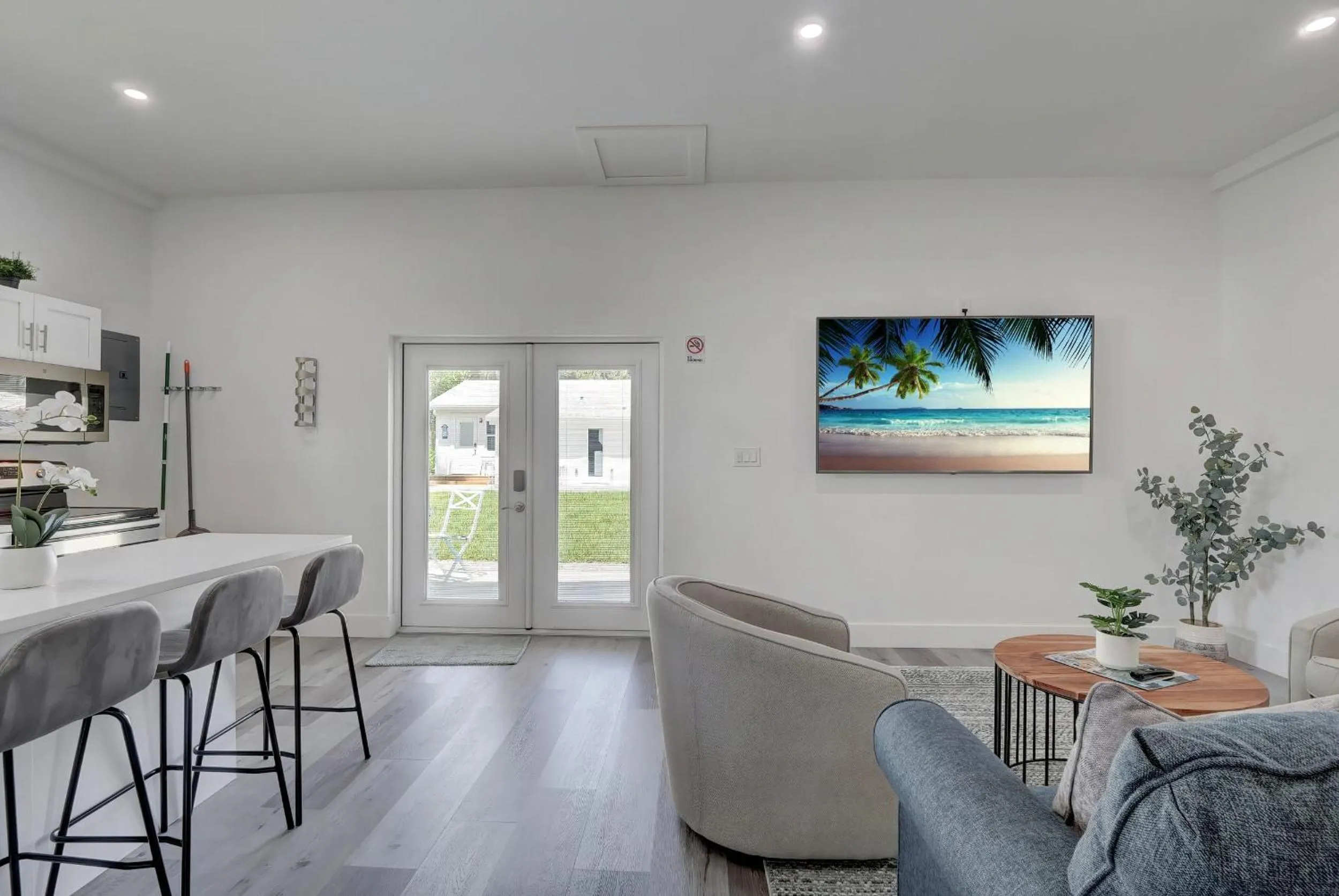 Three Rental Units In This Bonita Springs Compound