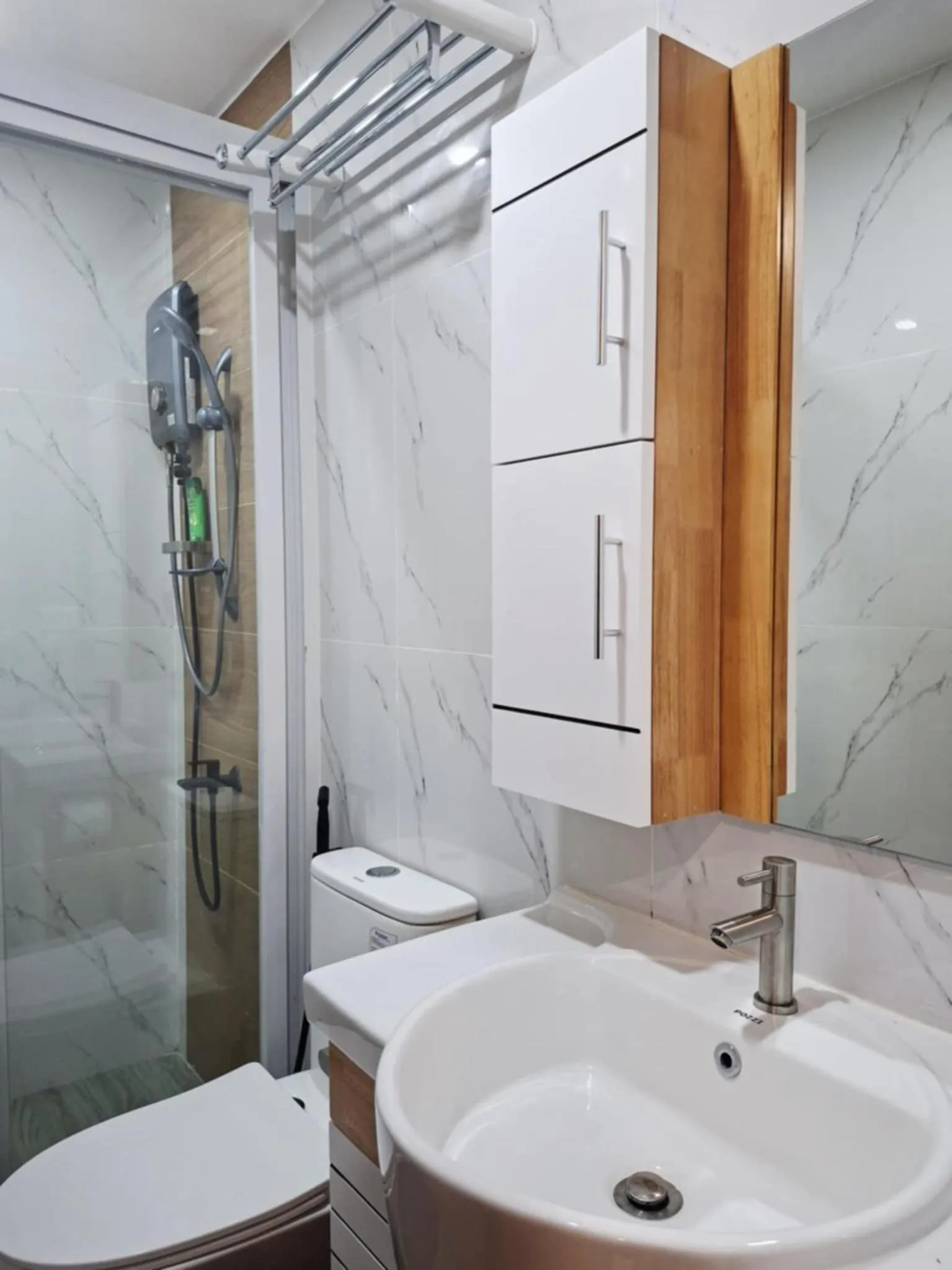 Bonsai Jacuzzi Suites