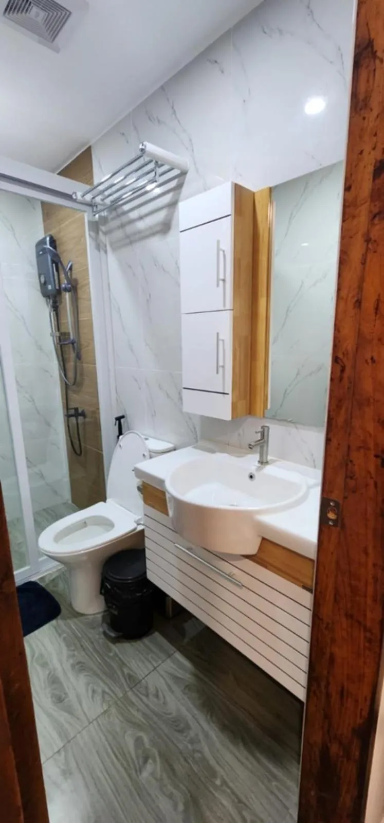 Bonsai Jacuzzi Suites