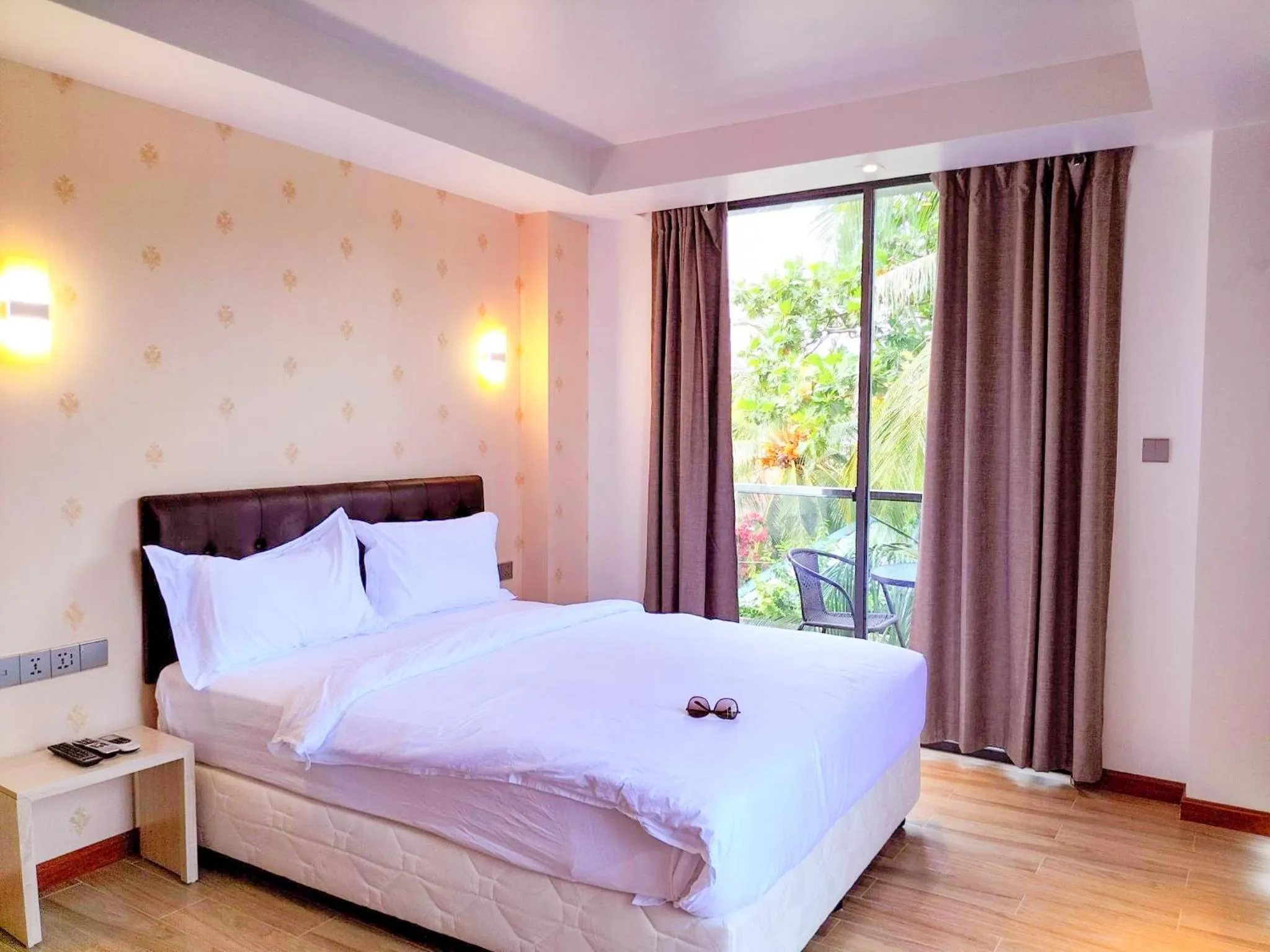 Bedroom, Bed in Ari Grand Hotel & Spa