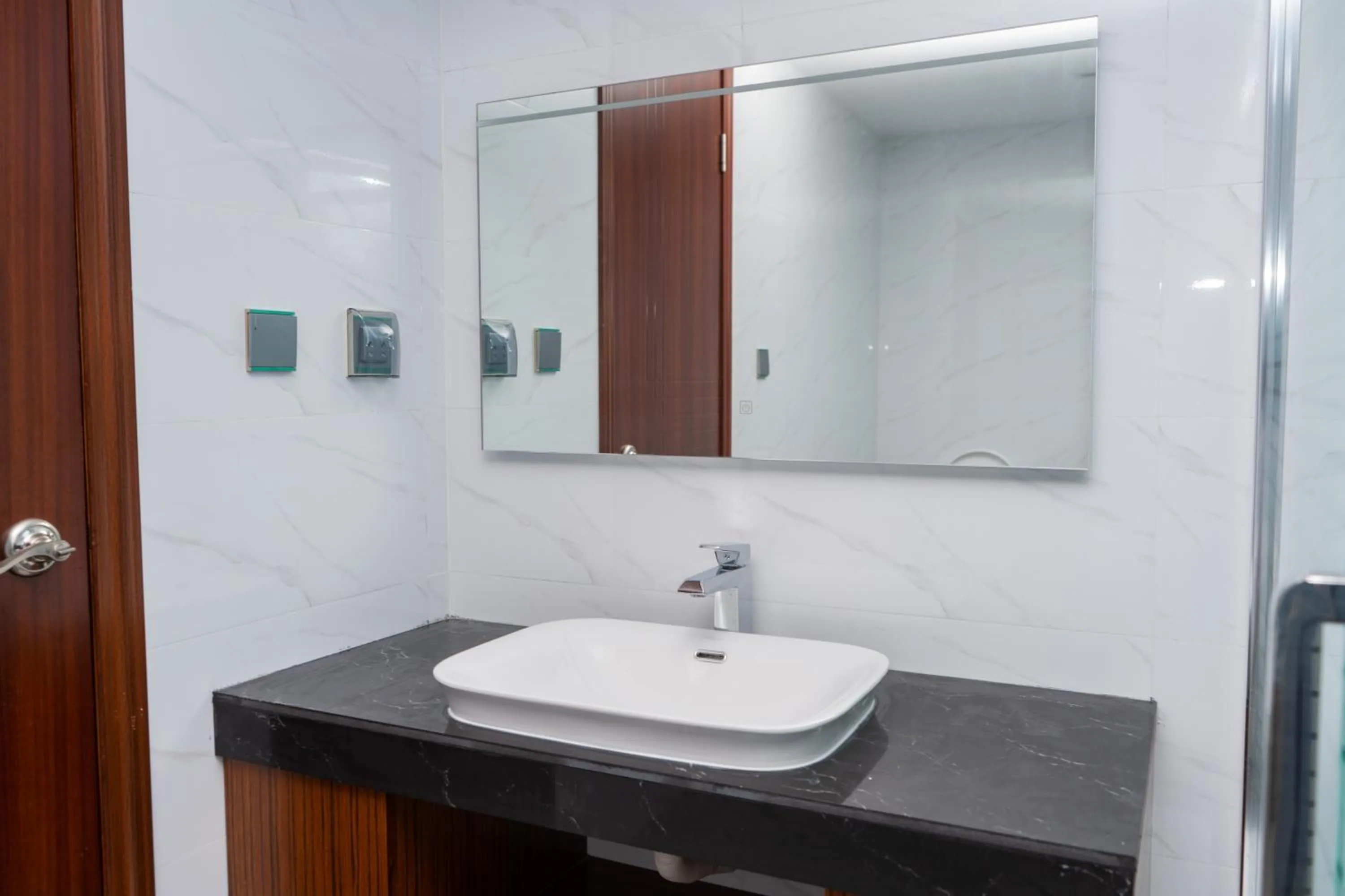 Bathroom in Ari Grand Hotel & Spa