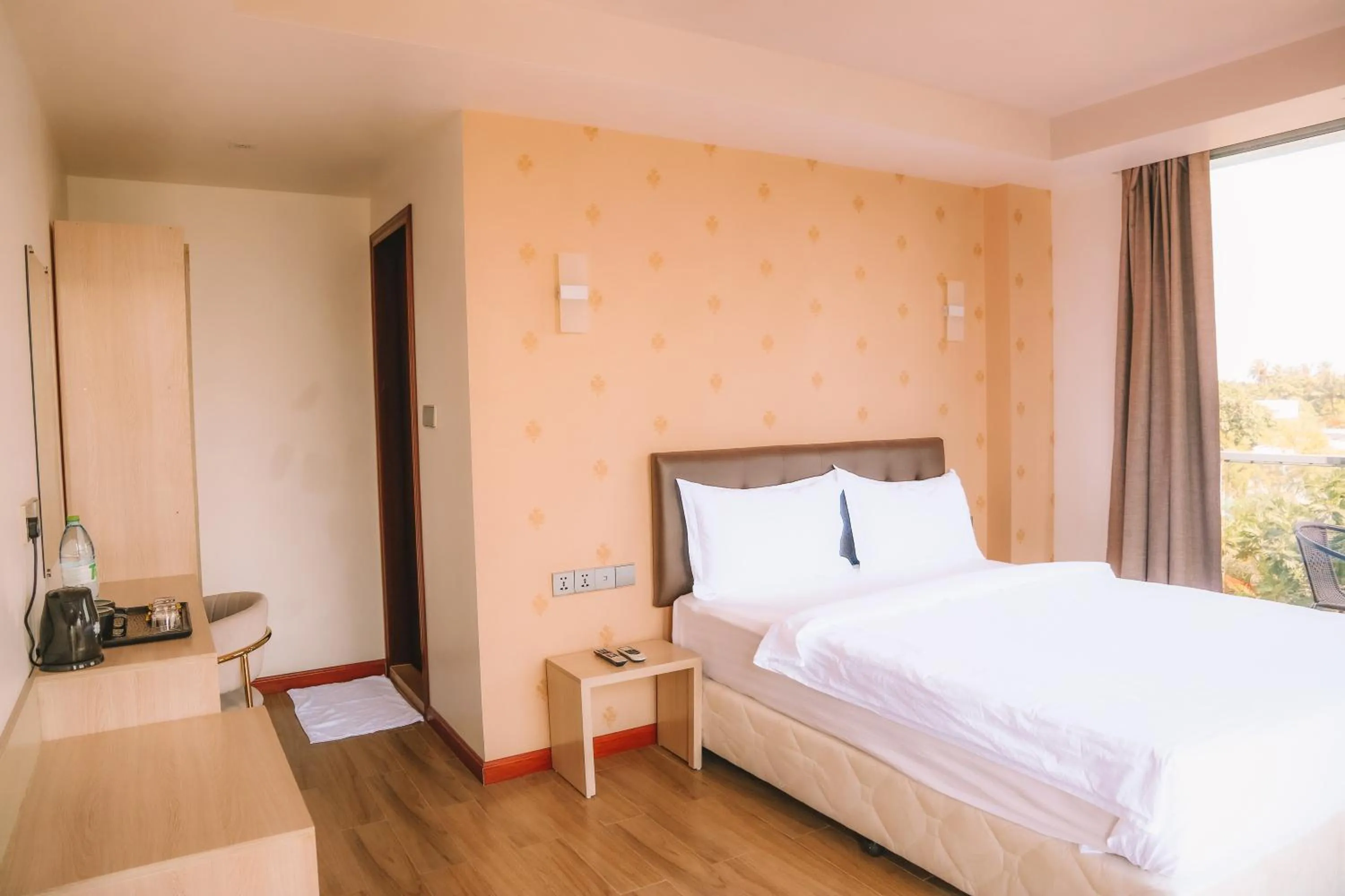 Bedroom, Bed in Ari Grand Hotel & Spa