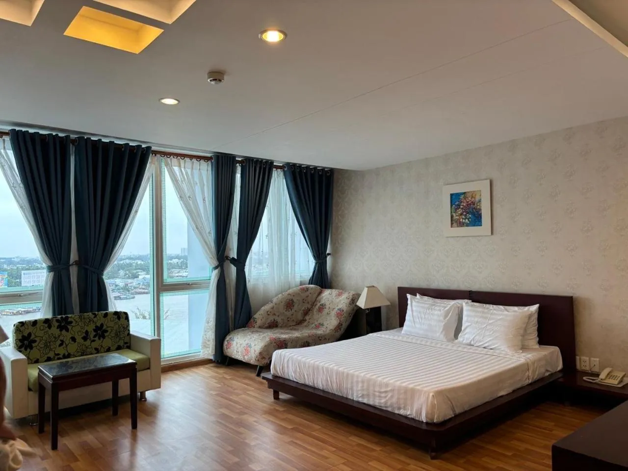 Natural landscape, Bed in Kim Tho Hotel