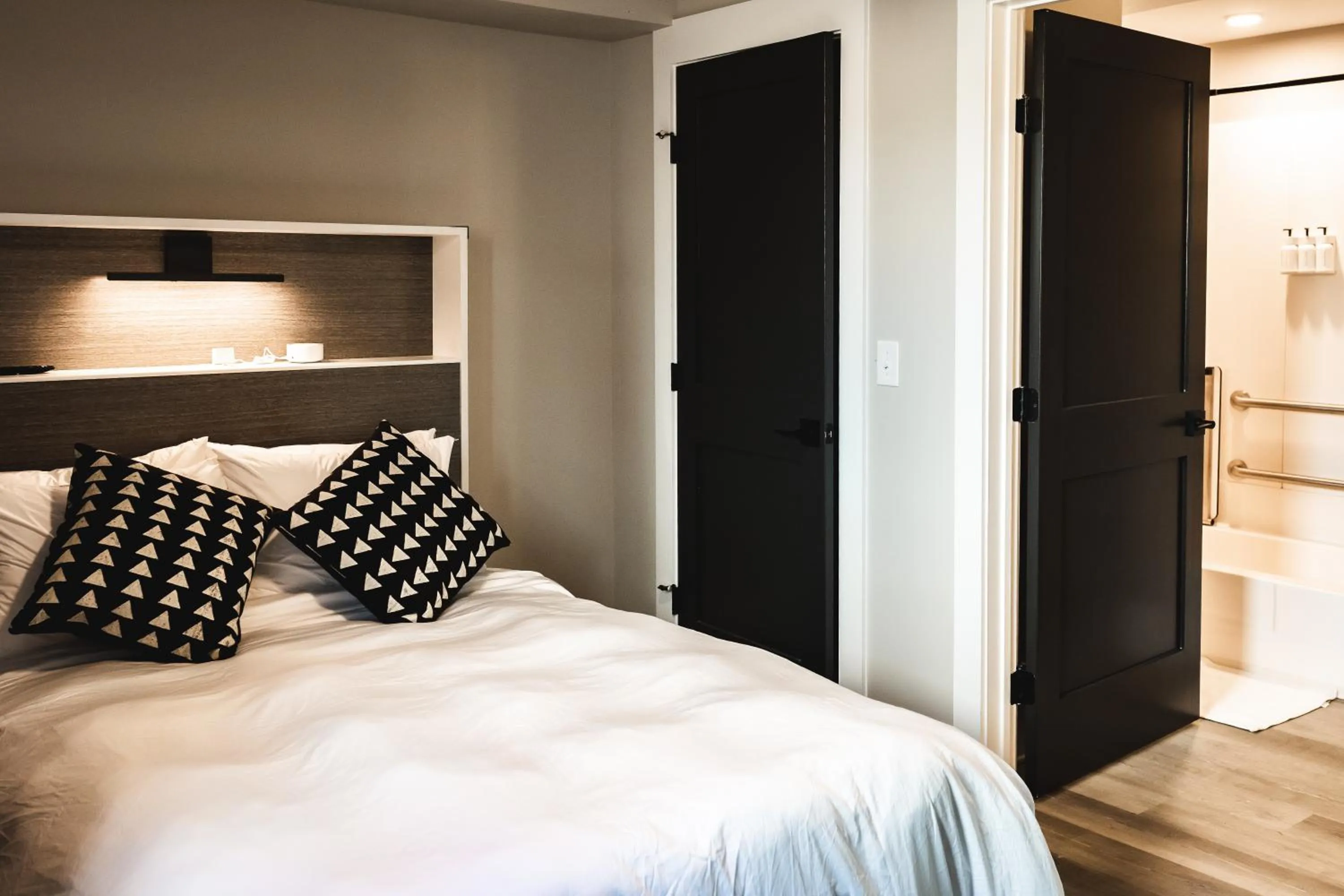 Bed in Three Trails Downtown Elkin