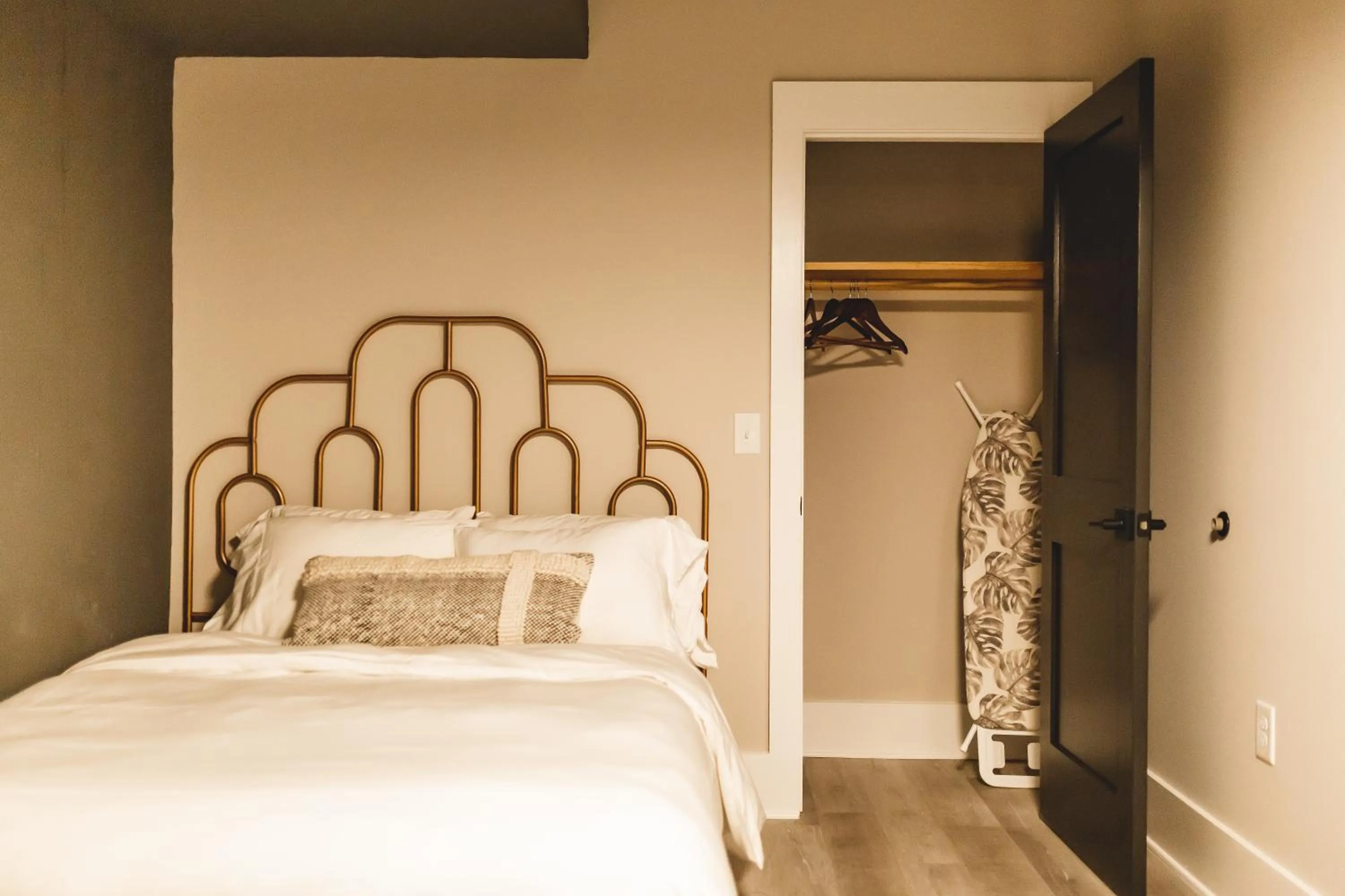 Bed in Three Trails Downtown Elkin