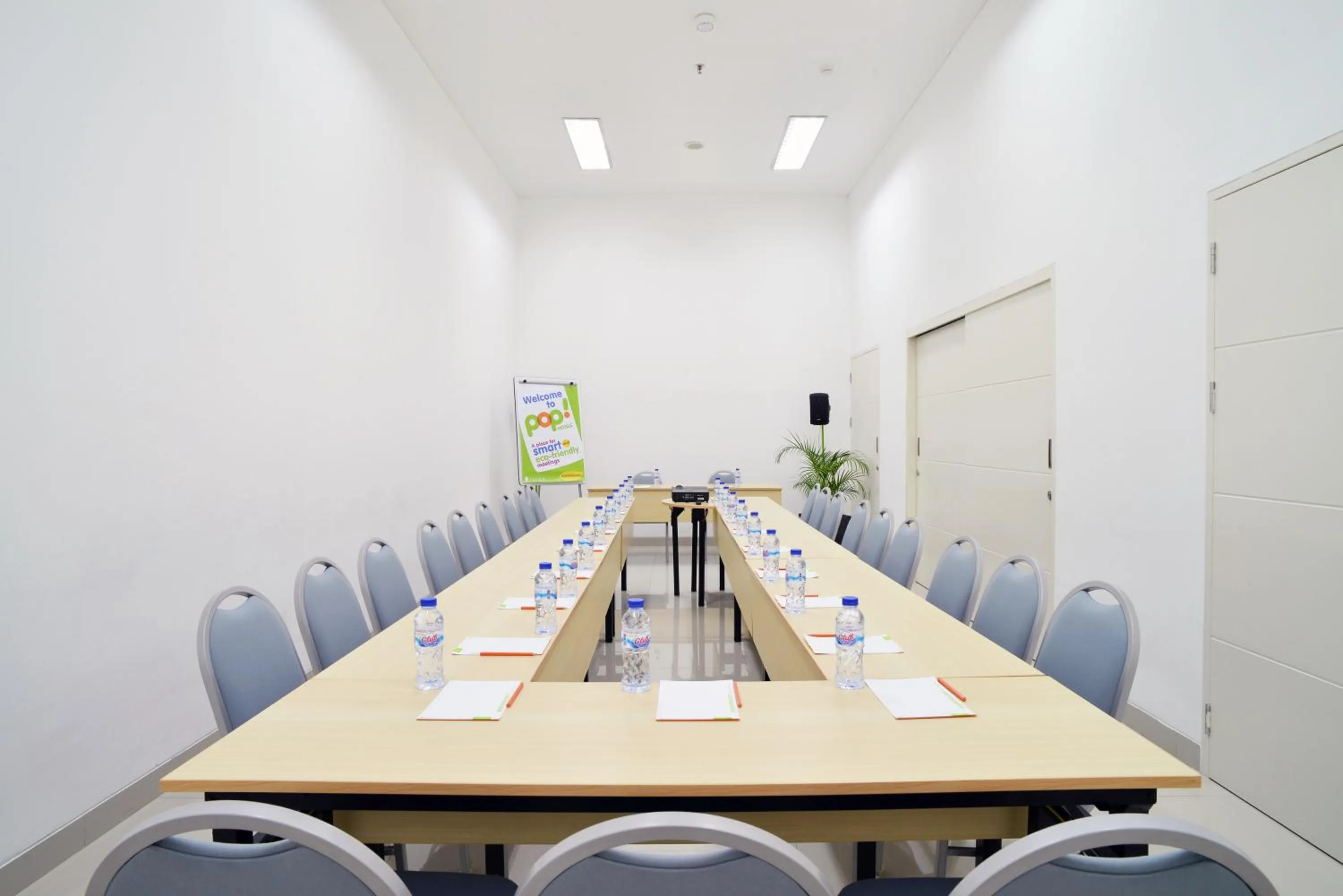 Meeting/conference room in POP! Hotel Kemang Jakarta