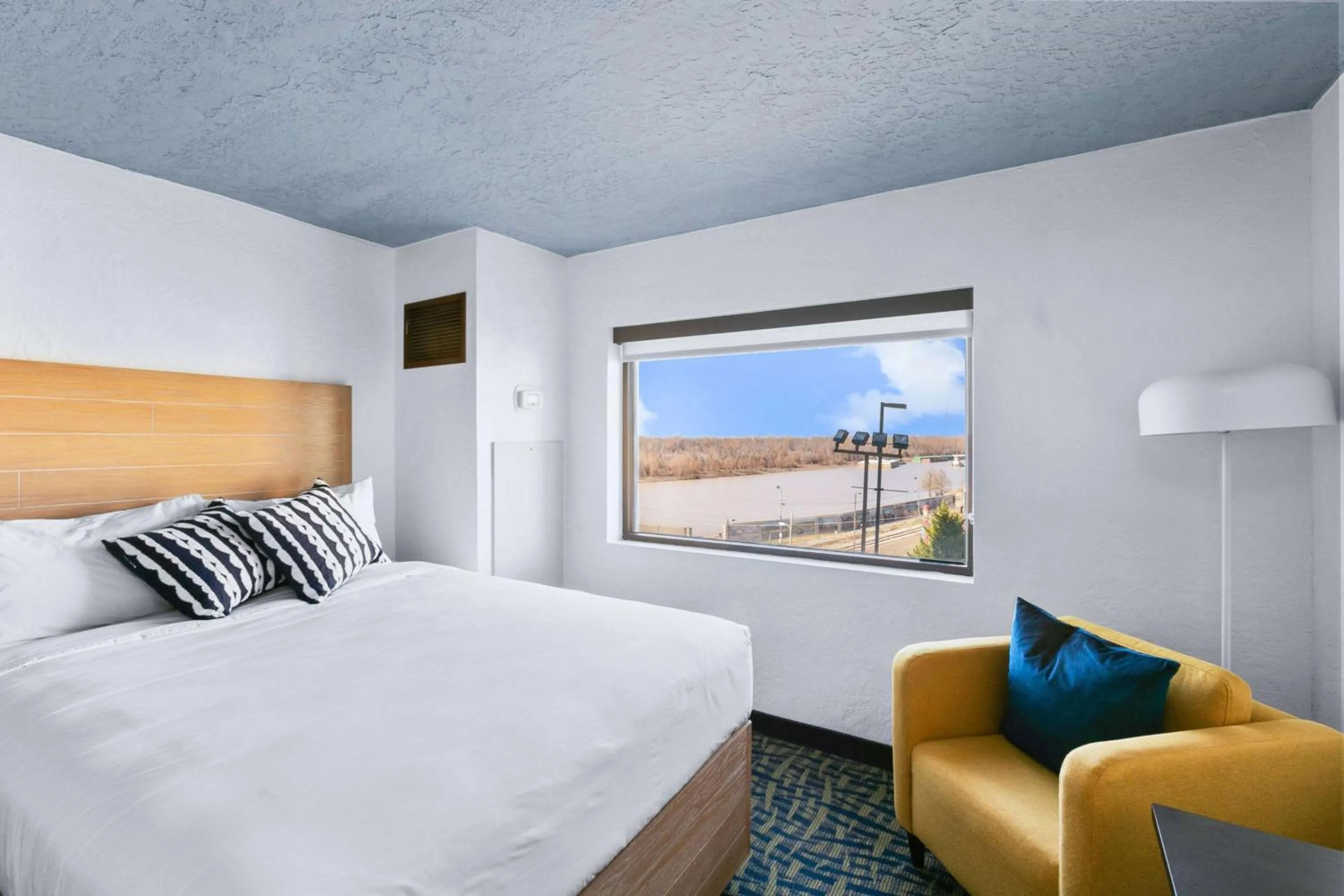 Photo of the whole room, Bed in Mulberry, a Wyndham Hotel