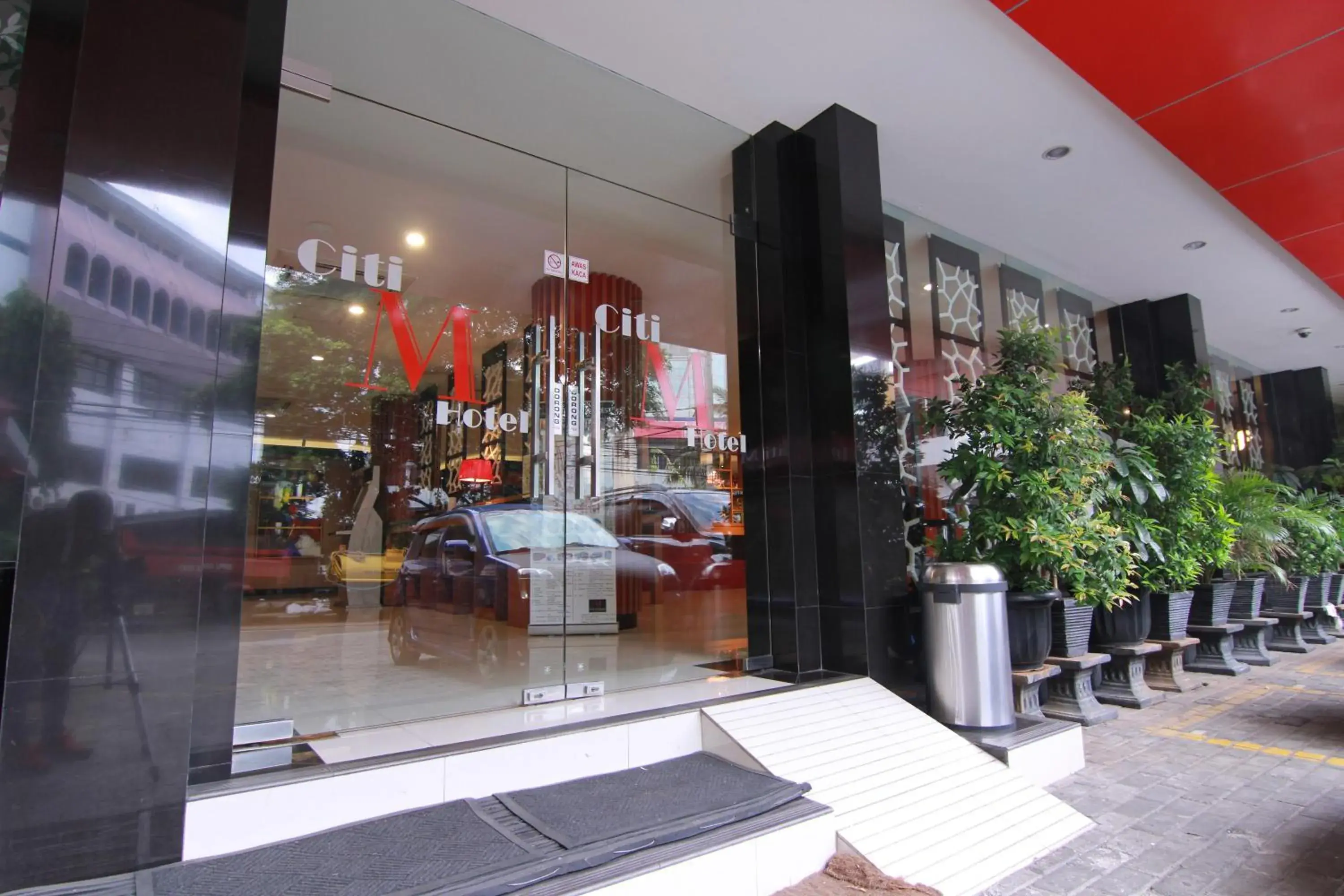 Facade/entrance in Citi M Hotel Gambir Facade/entrance in Citi M Hotel Gambir