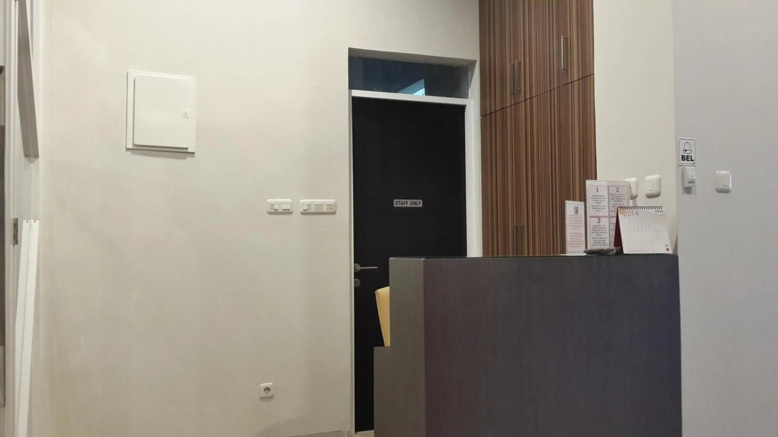 Lobby or reception, TV/Entertainment Center in iHome Residence