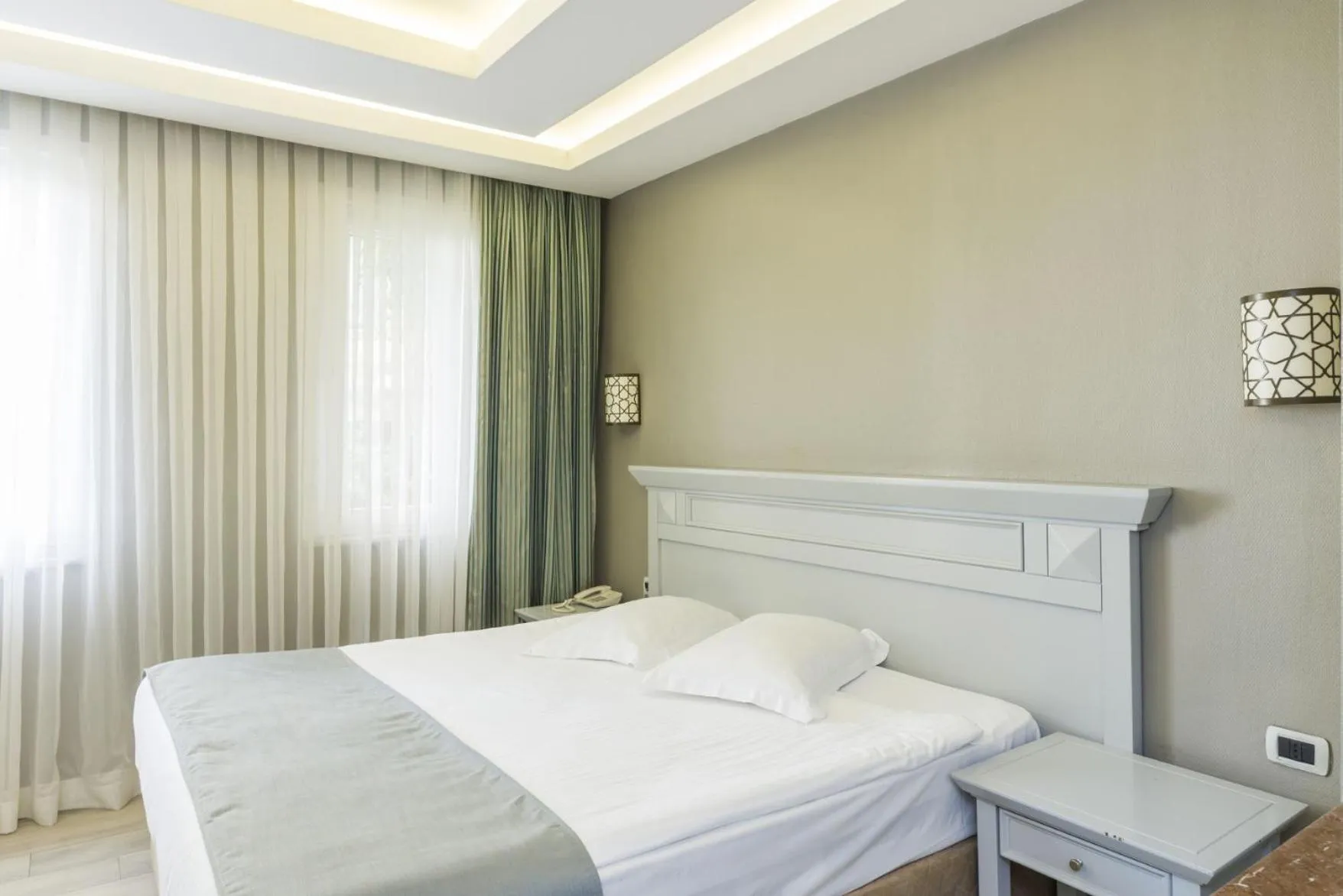 Bedroom, Bed in Semsan Hotel