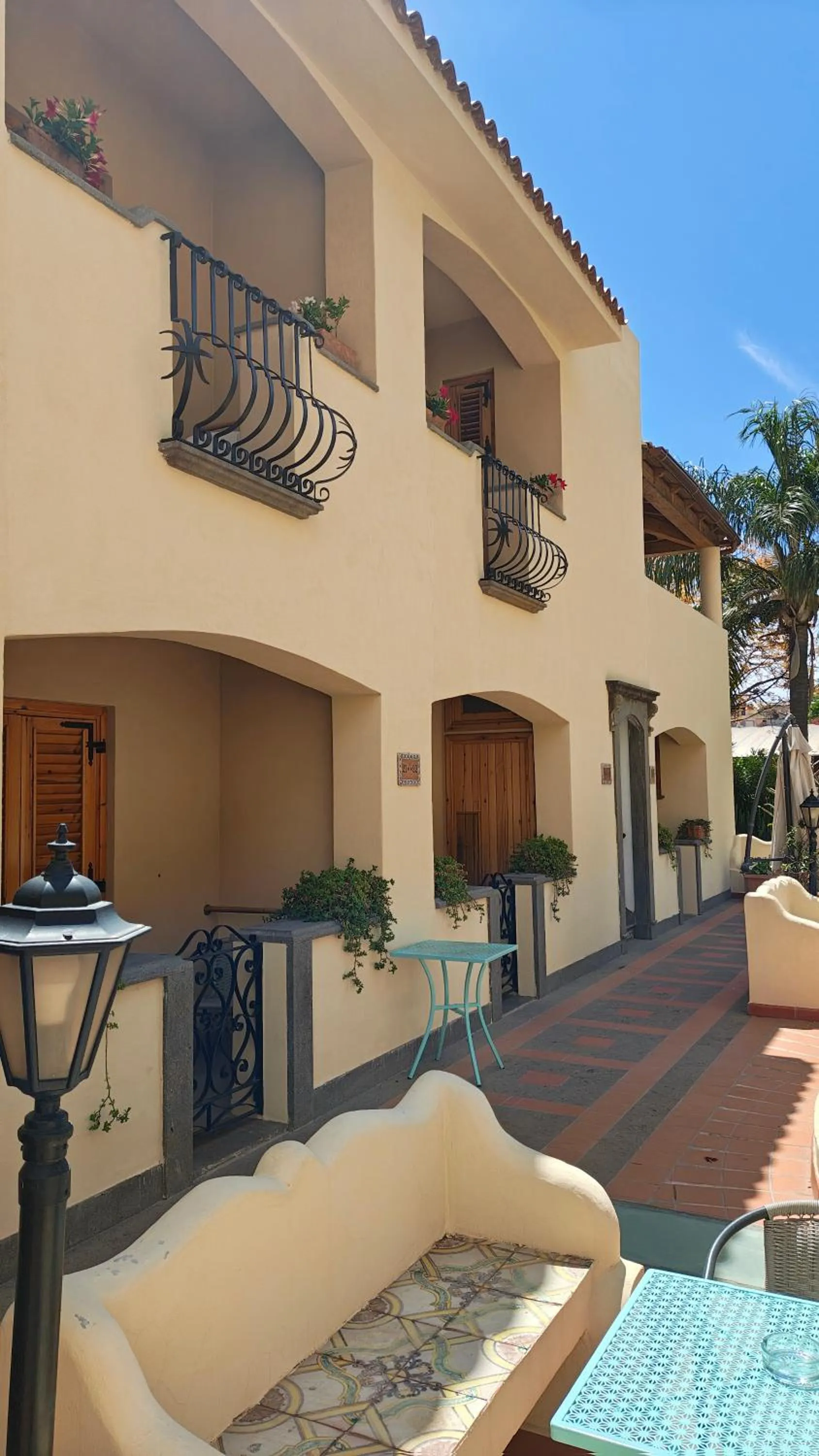 Property building in Hotel La Filadelfia