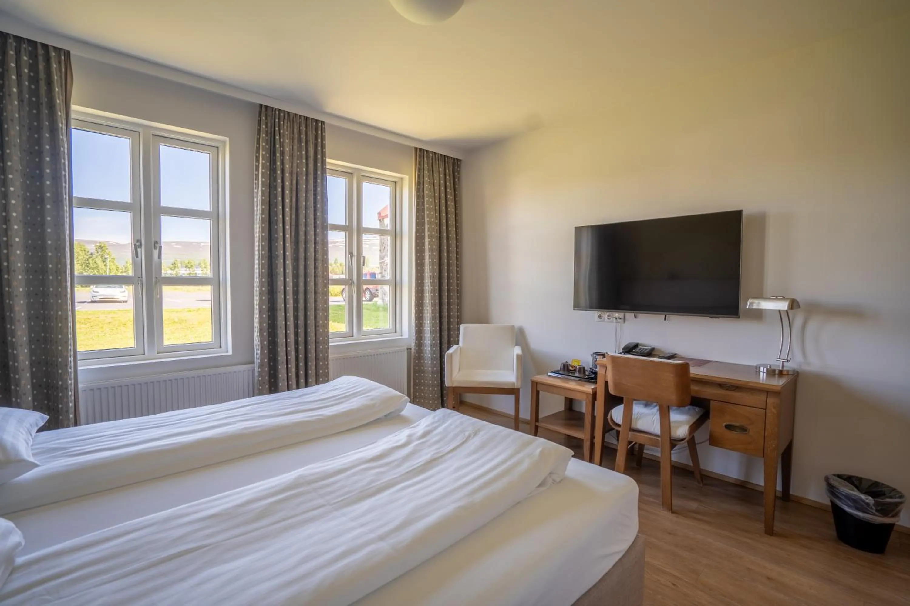 Bed in Gistihúsið - Lake Hotel Egilsstadir