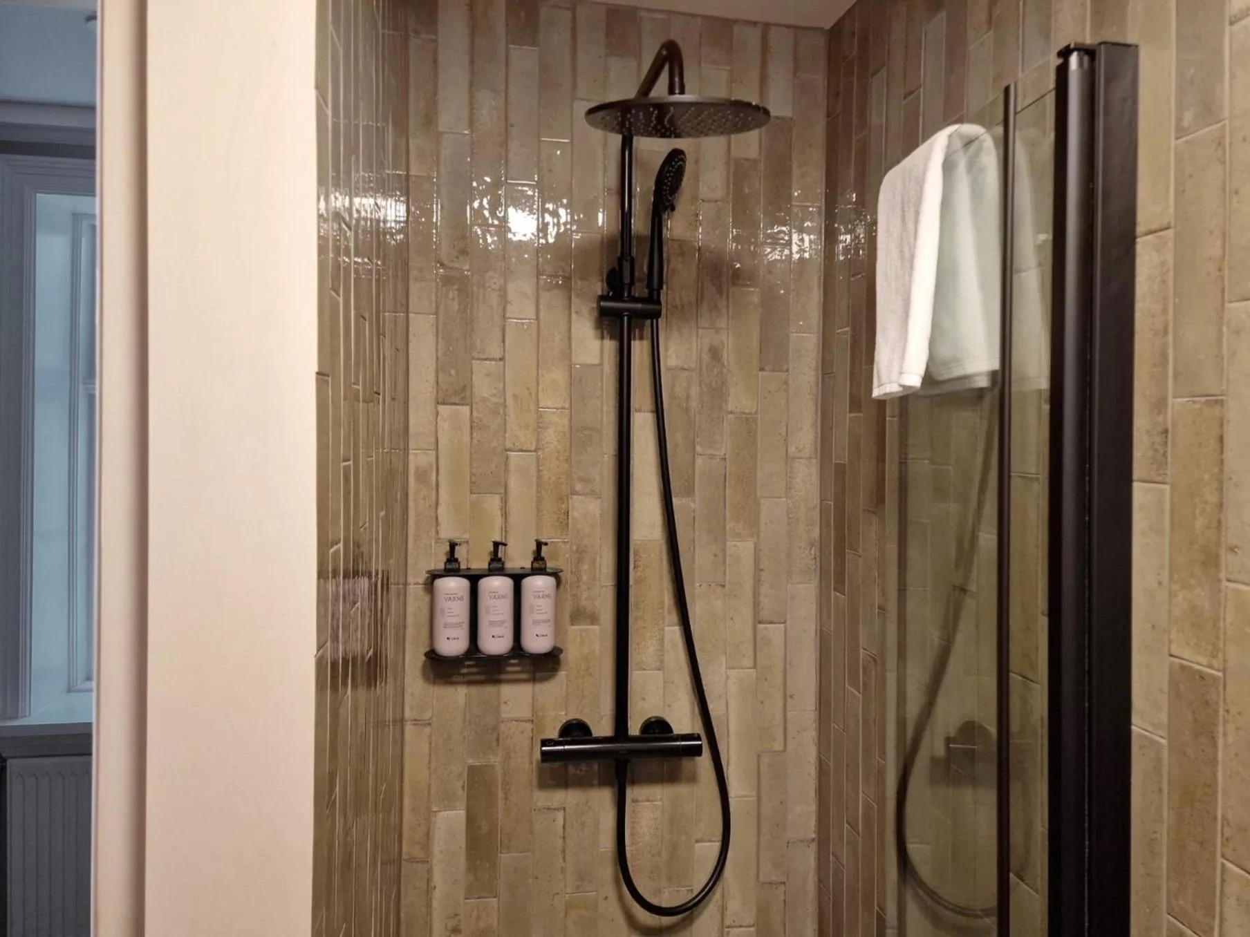 Bathroom in Gistihúsið - Lake Hotel Egilsstadir